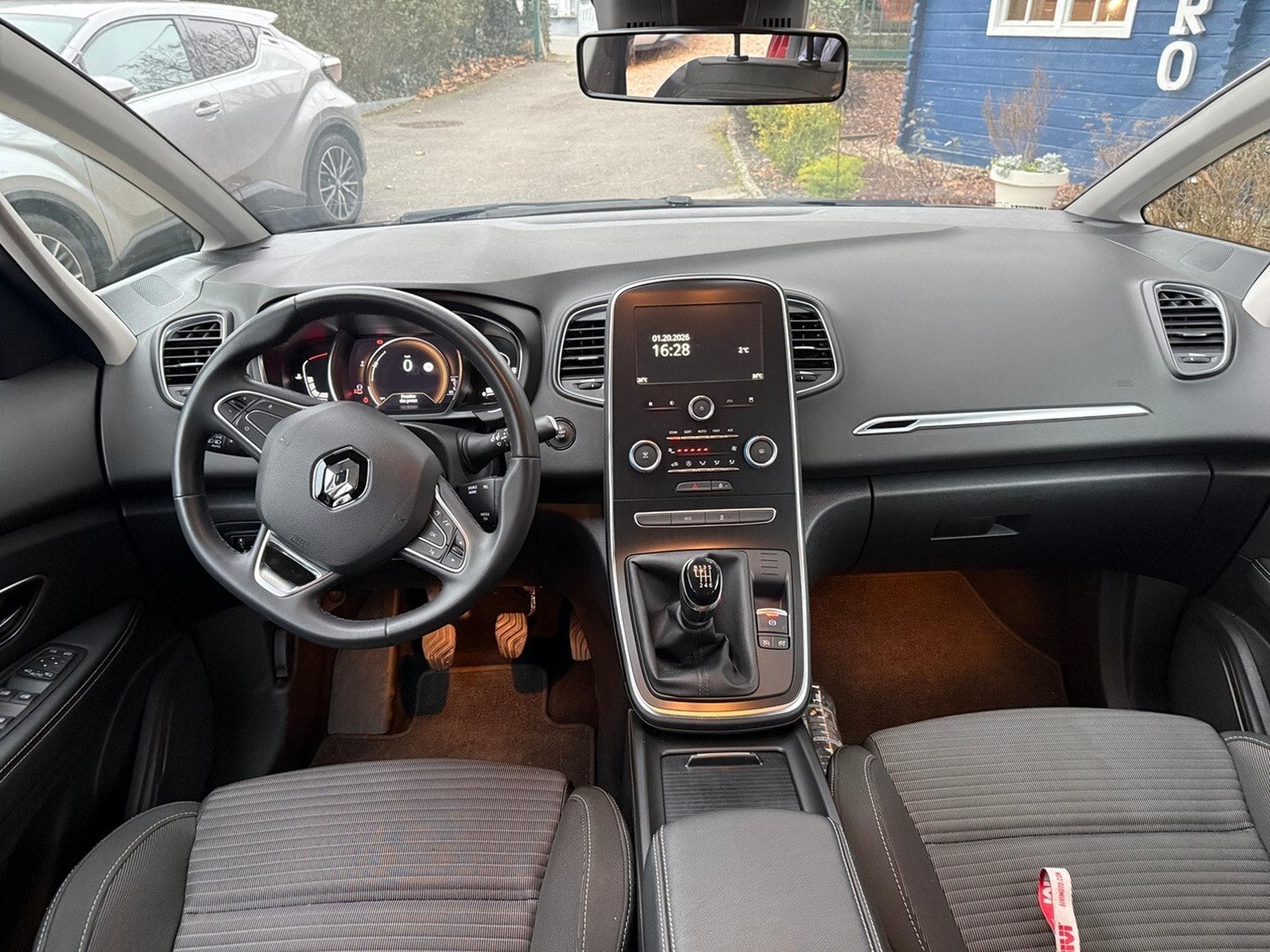 Renault Grand Scenic 1.3 TCE 115 INTENS 5 PL (2020) - Photo 5