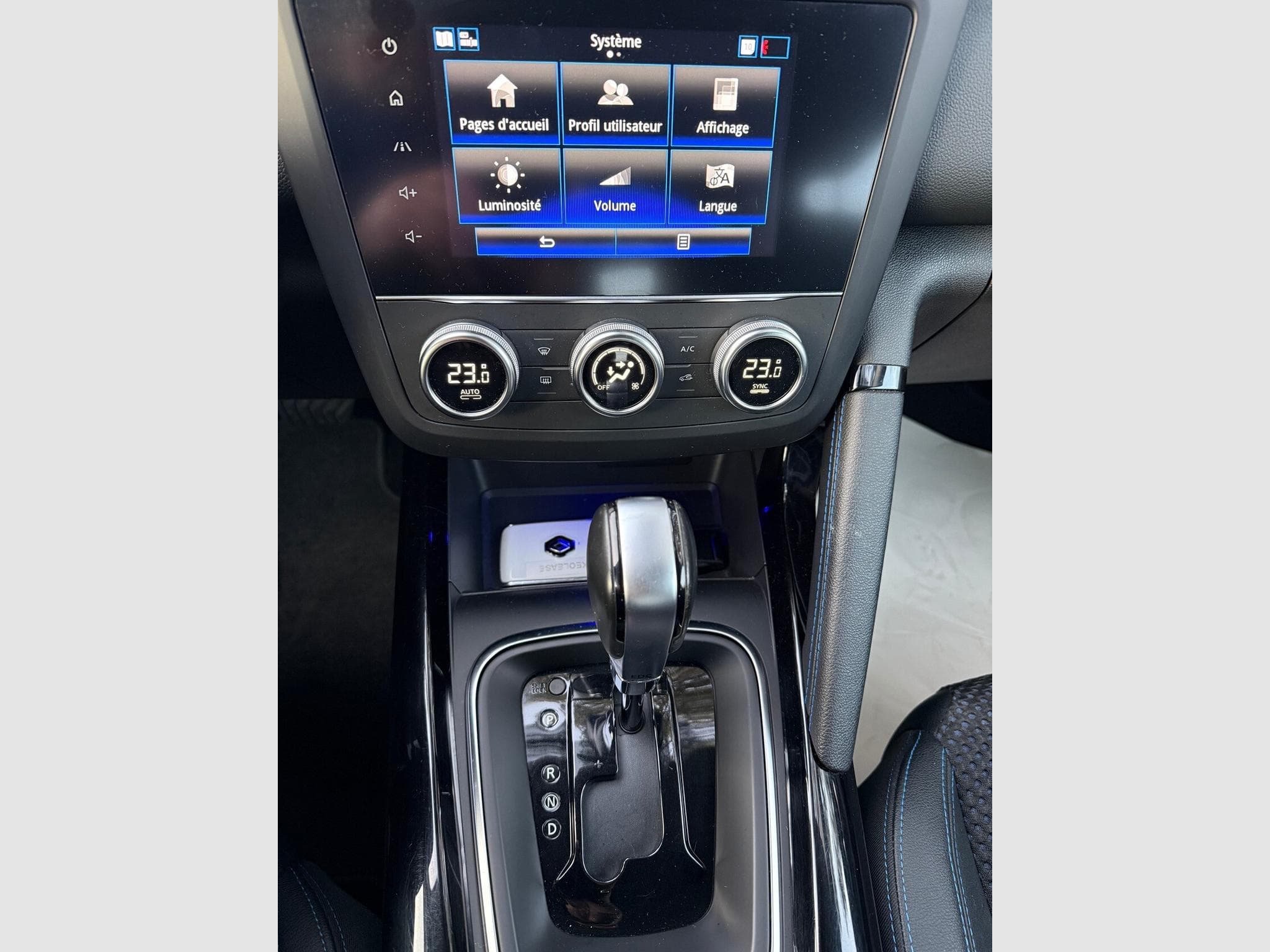 Renault Kadjar 1.5 Blue dCi 115ch Wave EDC (2019) - Photo 7
