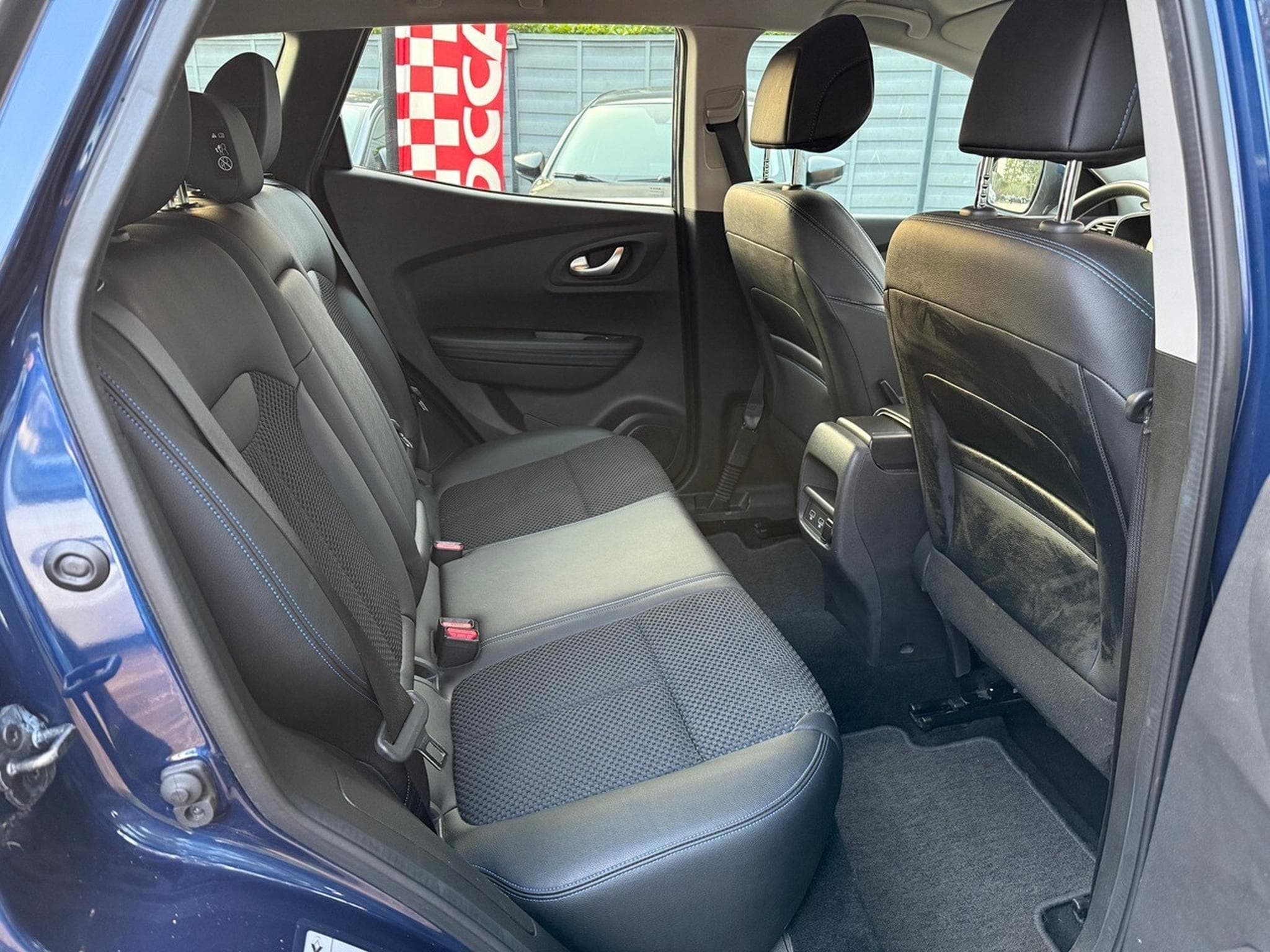 Renault Kadjar 1.5 Blue dCi 115ch Wave EDC (2019) - Photo 11