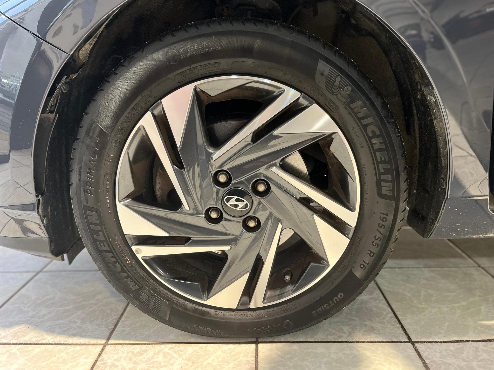 Hyundai i20 1.0 T-GDI 48V TECHNO (2021) - Photo 24