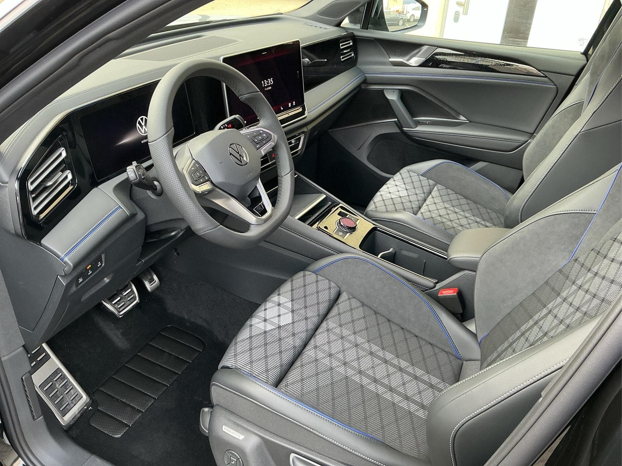 VW Tiguan R-Line Black Style (2026) - Photo 10