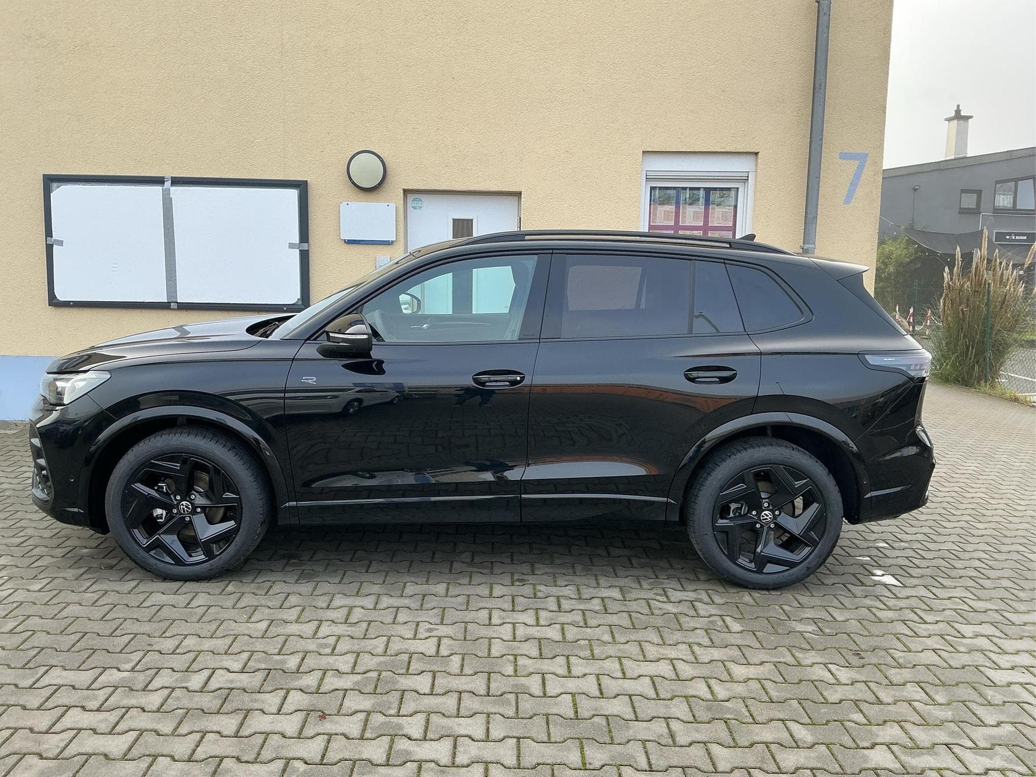 VW Tiguan R-Line Black Style (2026) - Photo 3