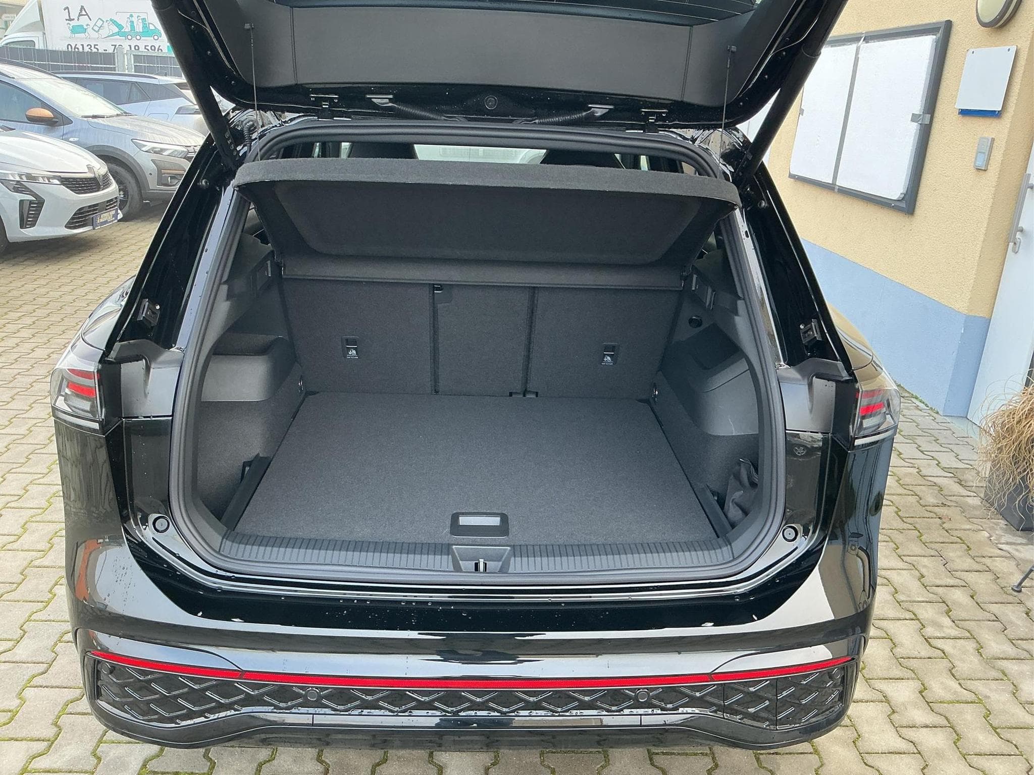 VW Tiguan R-Line Black Style (2026) - Photo 6