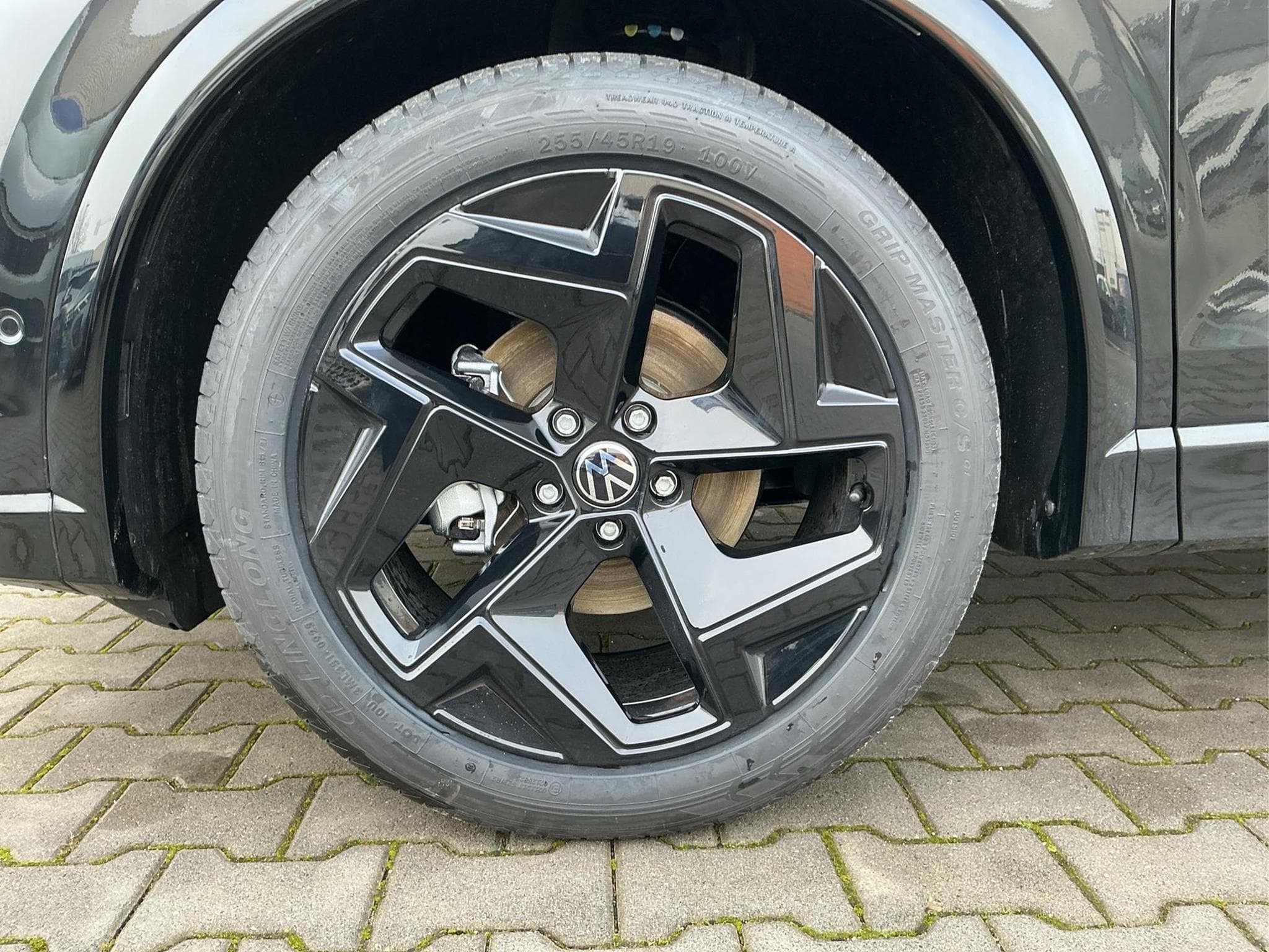 VW Tiguan R-Line Black Style (2026) - Photo 8