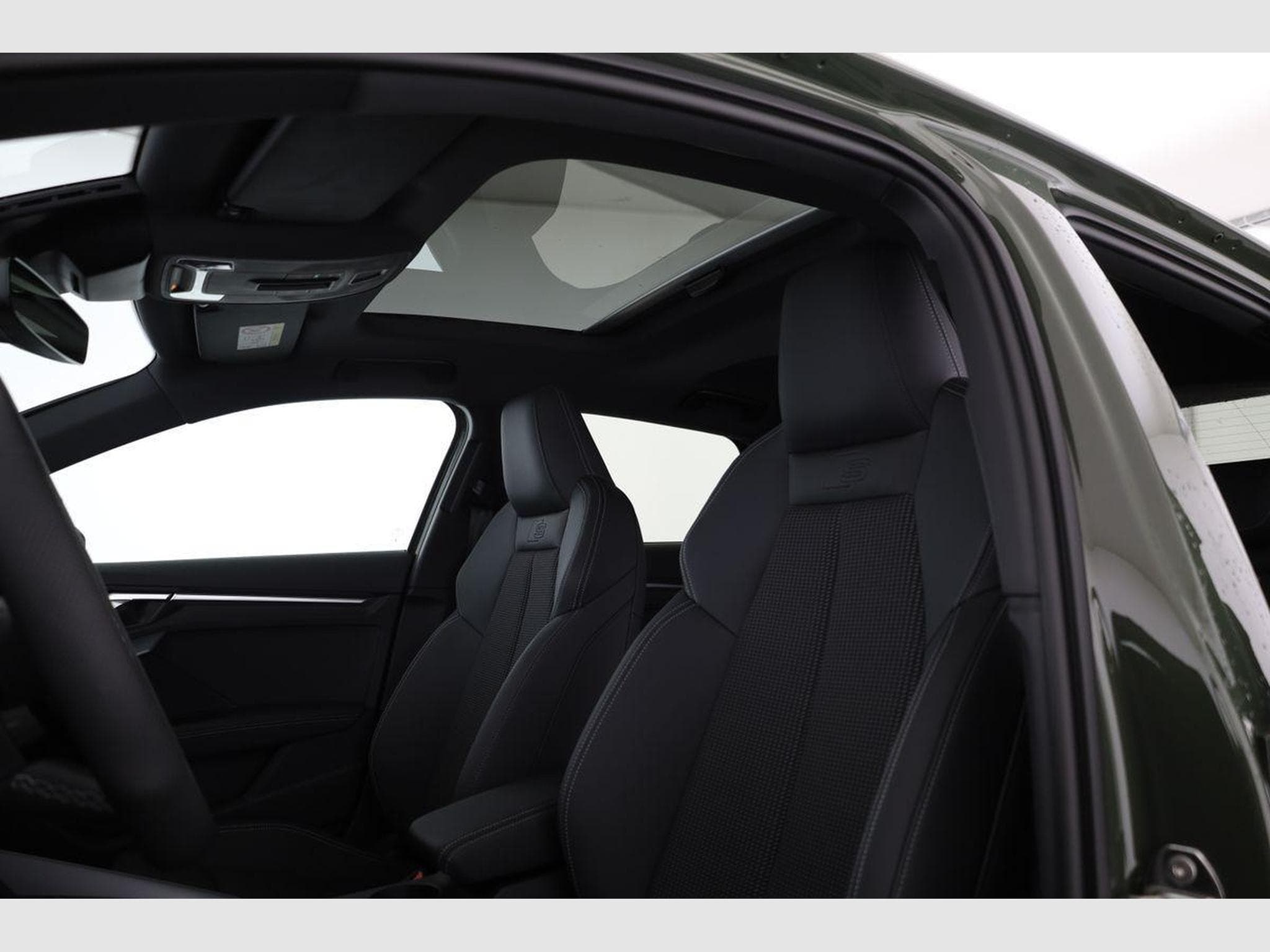 Audi A3 Sportback 35 TFSI S line (2026) - Photo 9