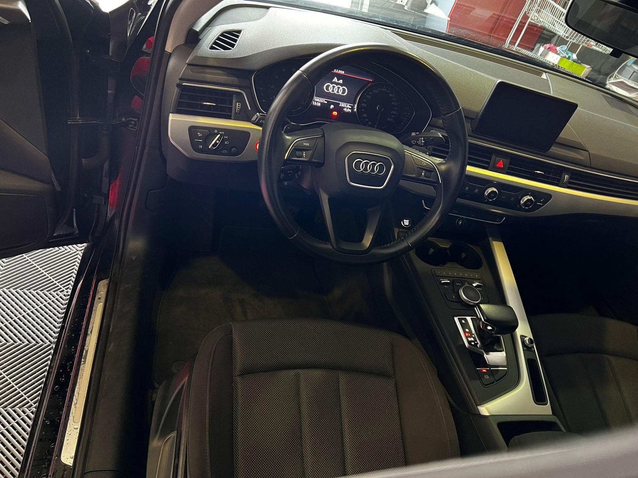 Audi A4 1.4 TFSI S Tronic/KLIMA/2.Hand/Tempomat (2017) - Photo 7