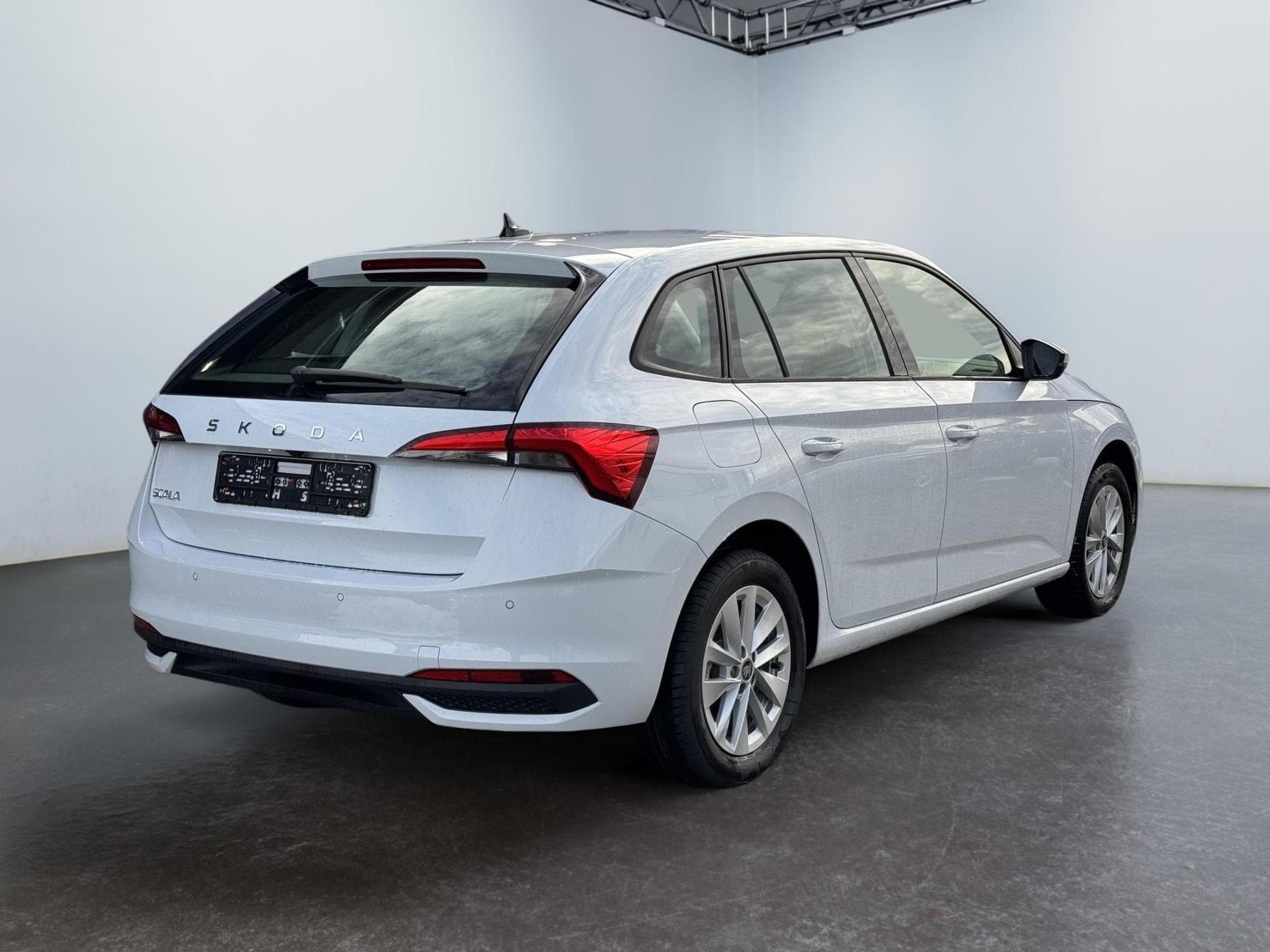 Skoda Scala 1,0 TSI DSG (2026) - Photo 4