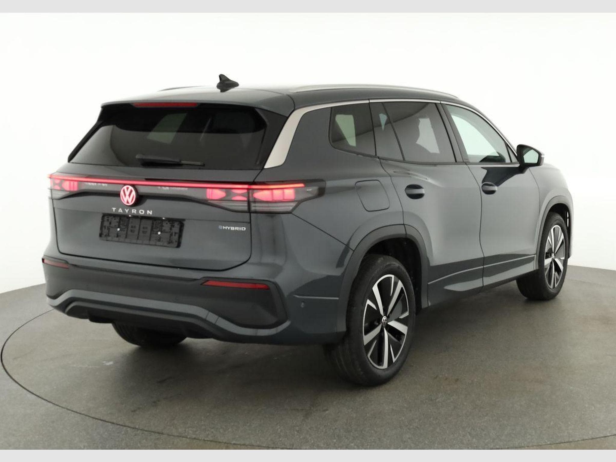 VW Tayron 1.5 TSI eHybrid 150 kW Life (2025) - Photo 2