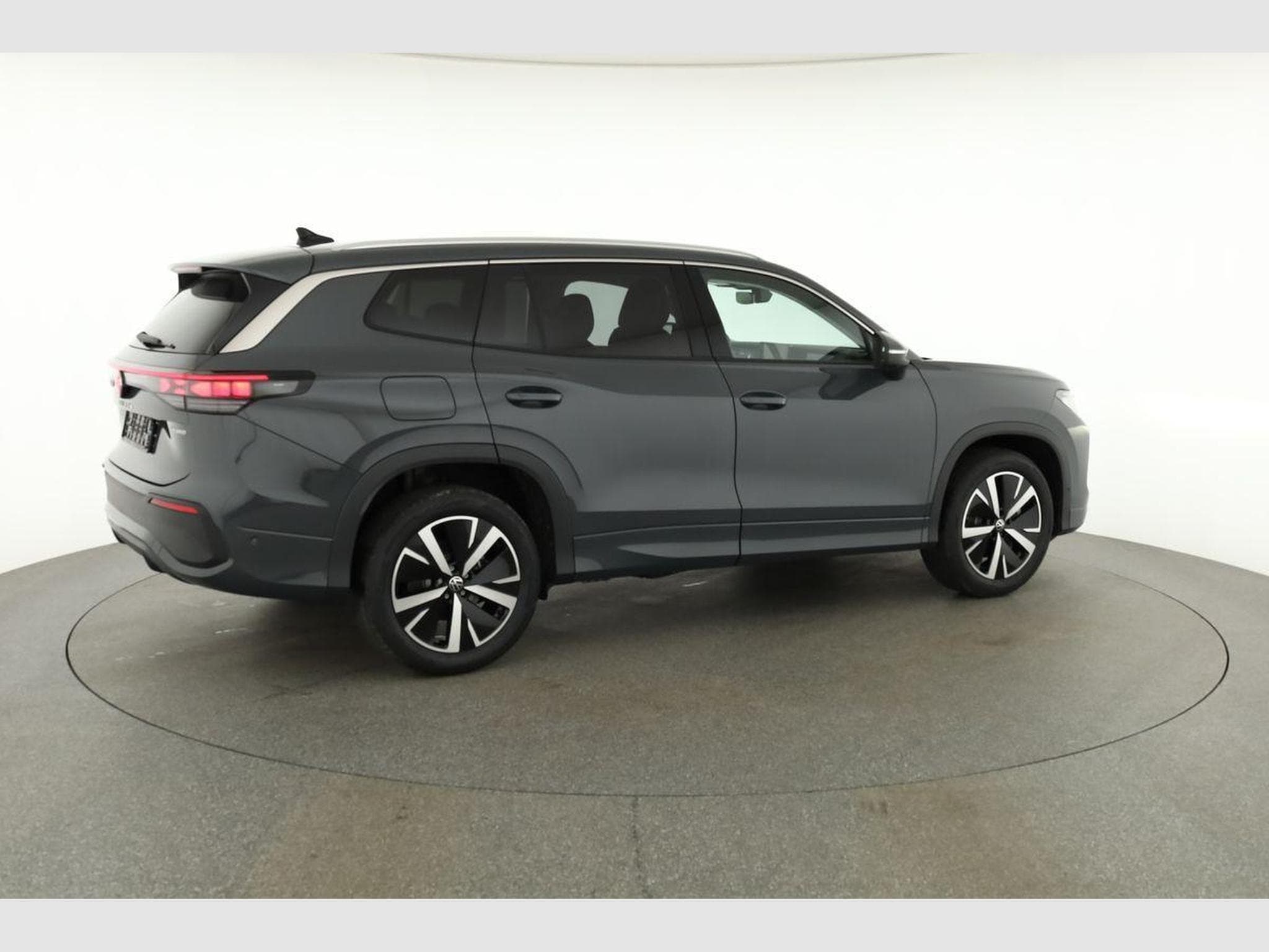 VW Tayron 1.5 TSI eHybrid 150 kW Life (2025) - Photo 21
