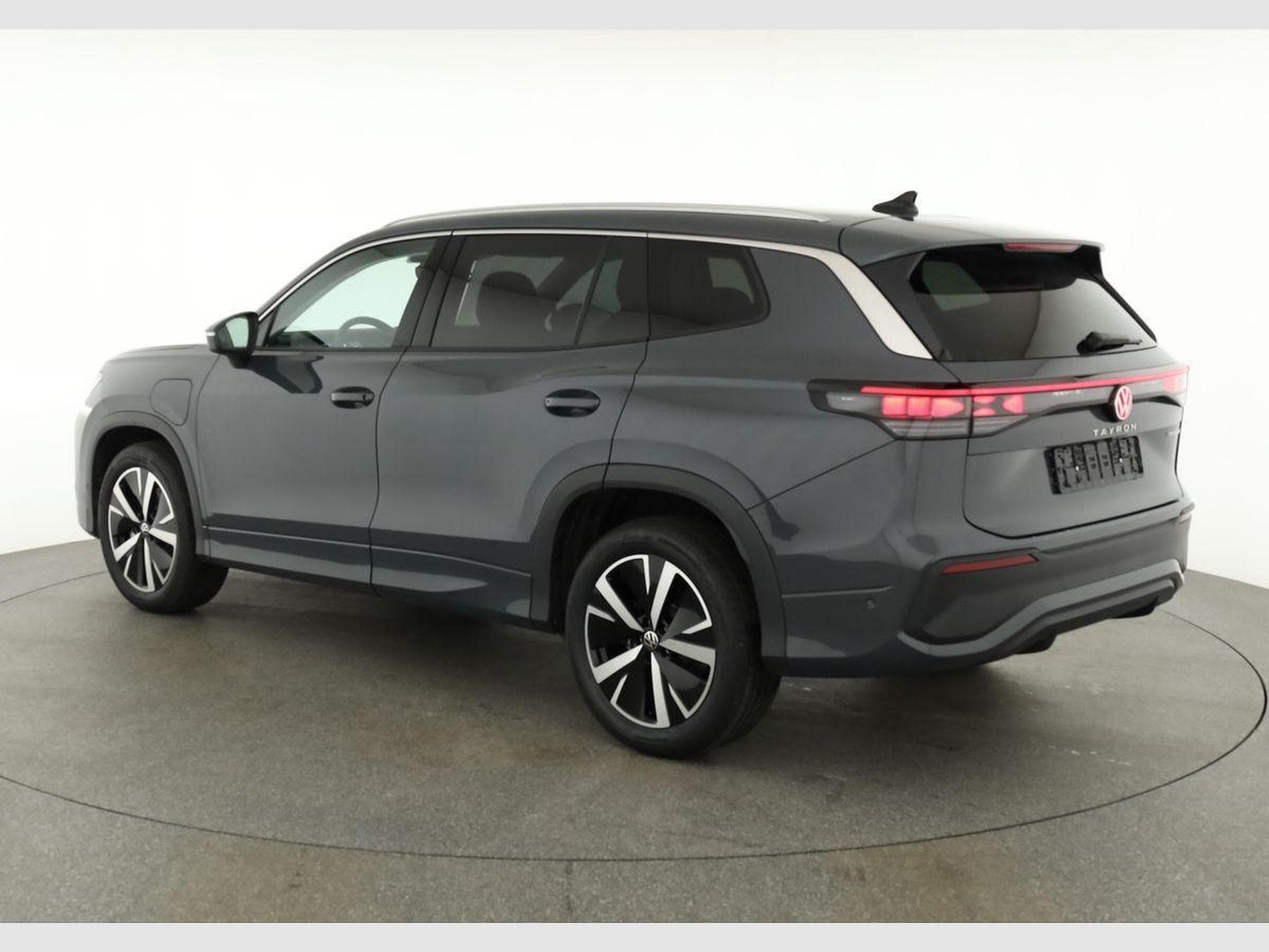 VW Tayron 1.5 TSI eHybrid 150 kW Life (2025) - Photo 3
