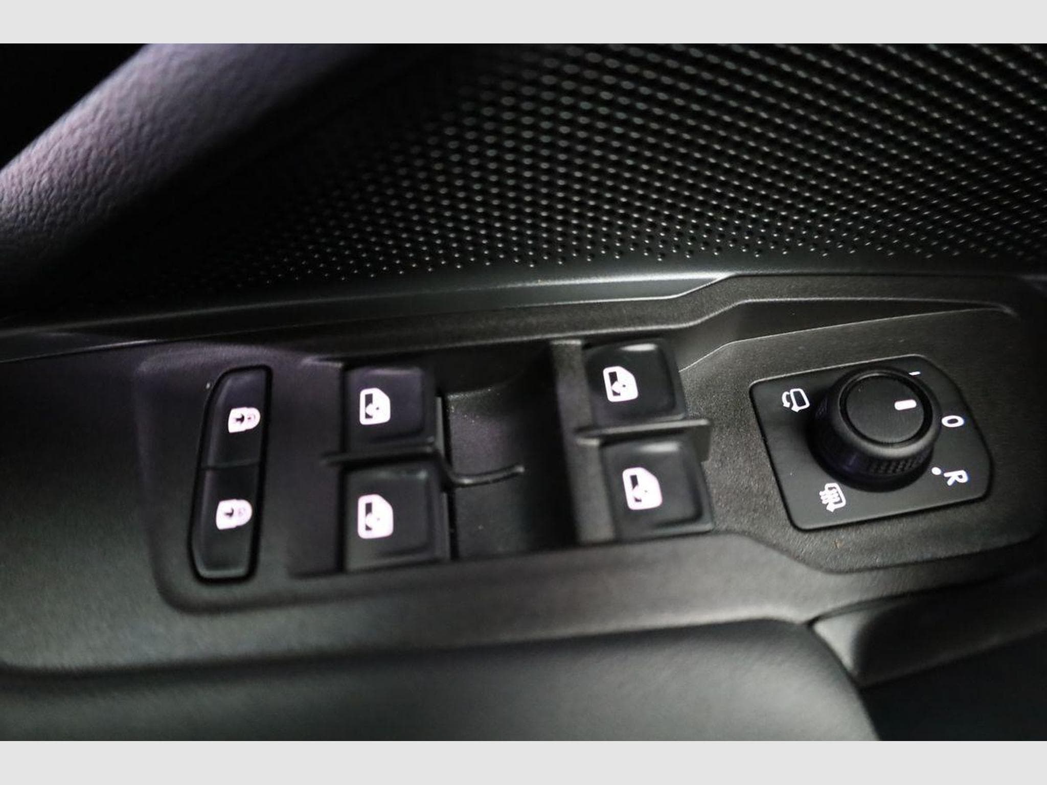 VW Tayron 1.5 TSI eHybrid 150 kW Life (2025) - Photo 7