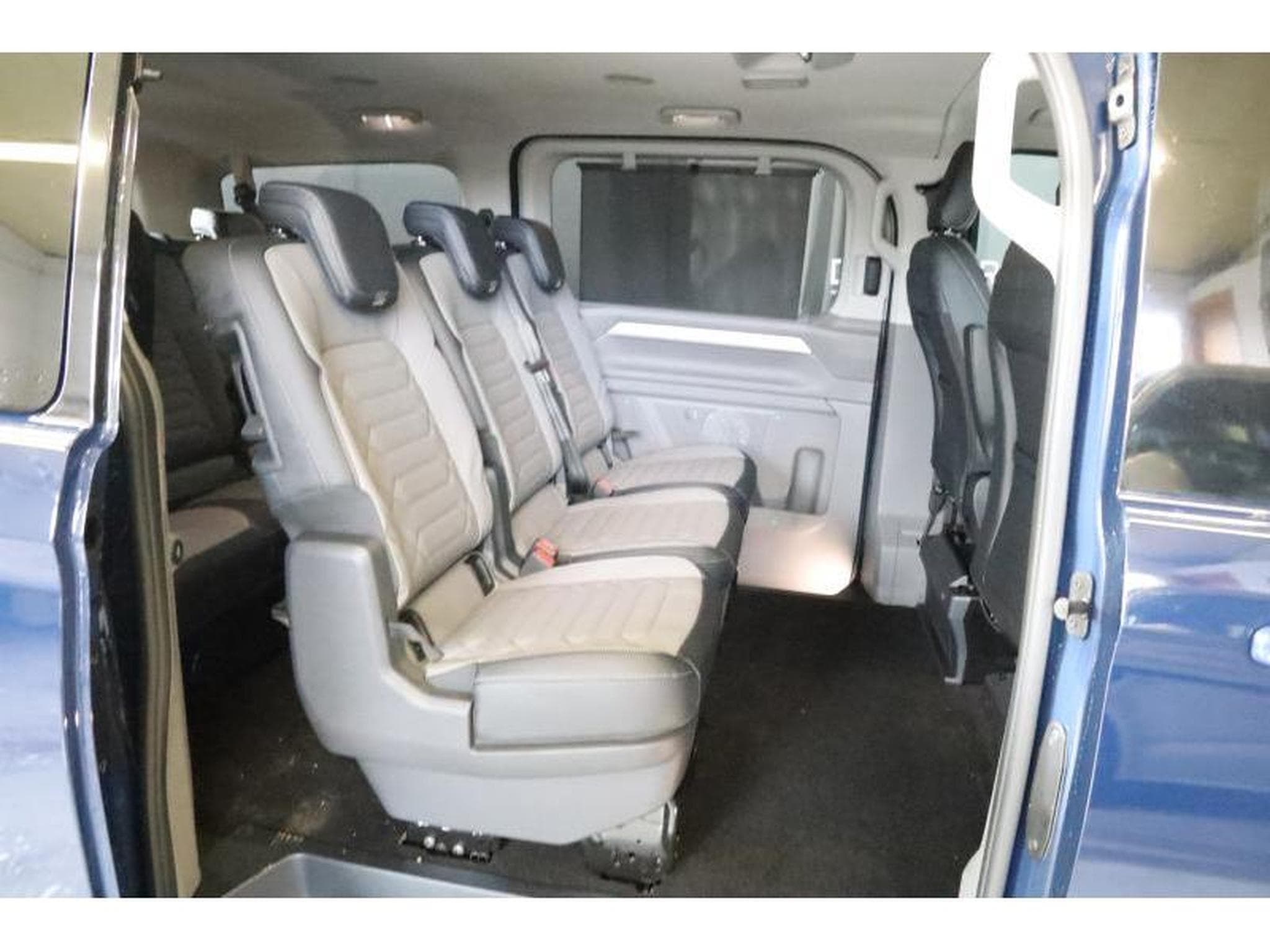 VW T7 Style (2025) - Photo 13