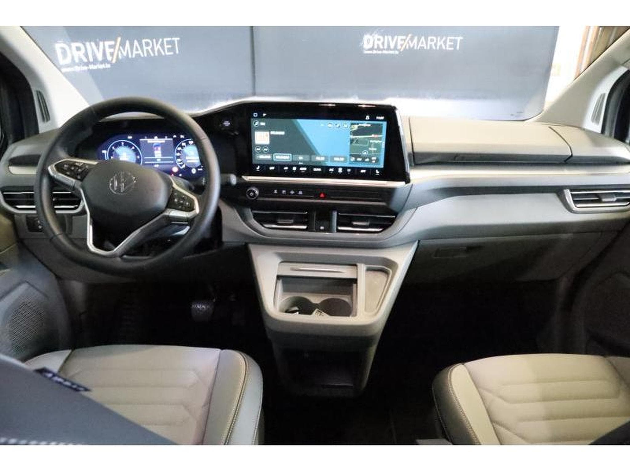 VW T7 Style (2025) - Photo 2