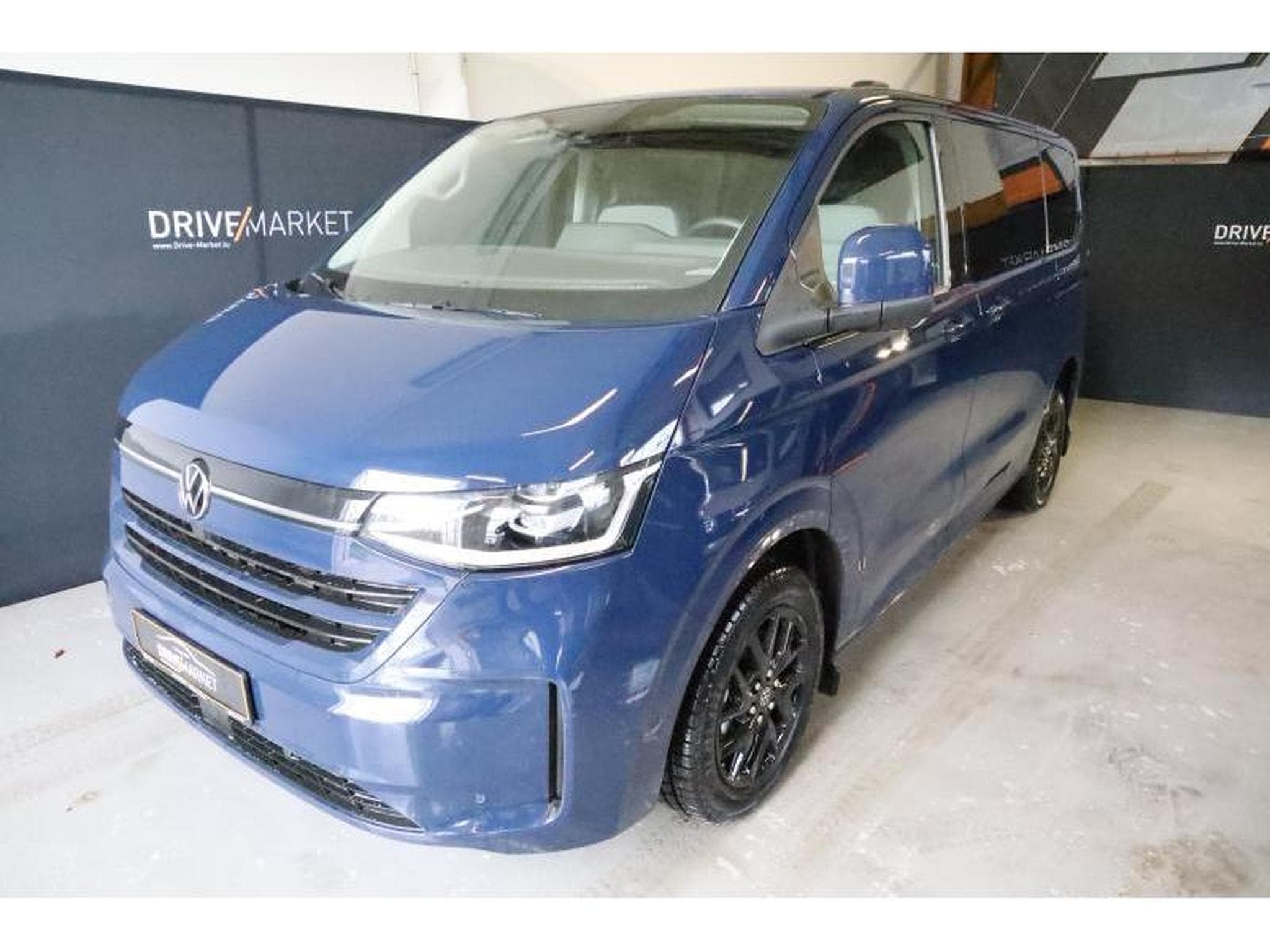 VW T7 Style (2025) - Photo 24