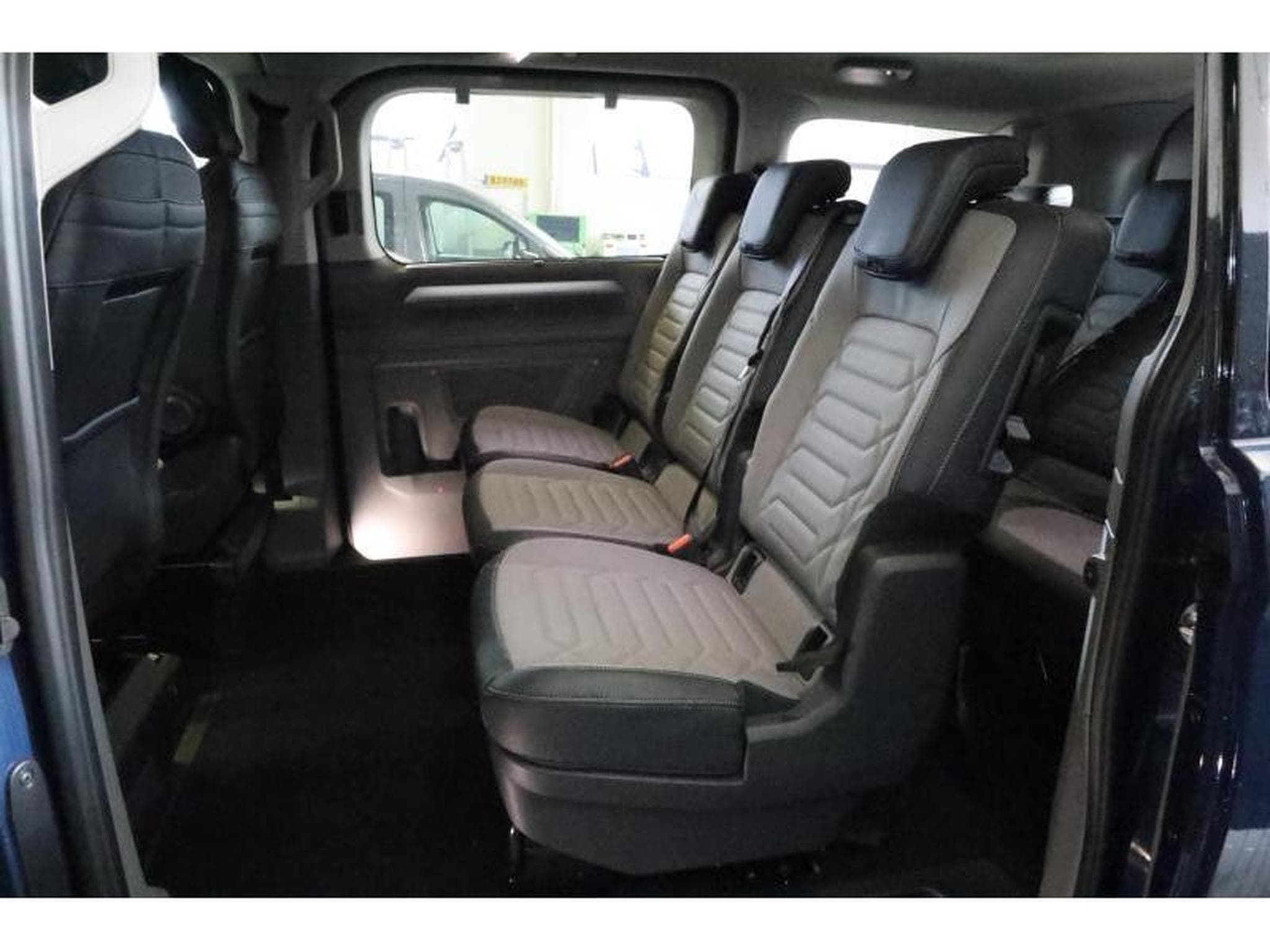 VW T7 Style (2025) - Photo 9