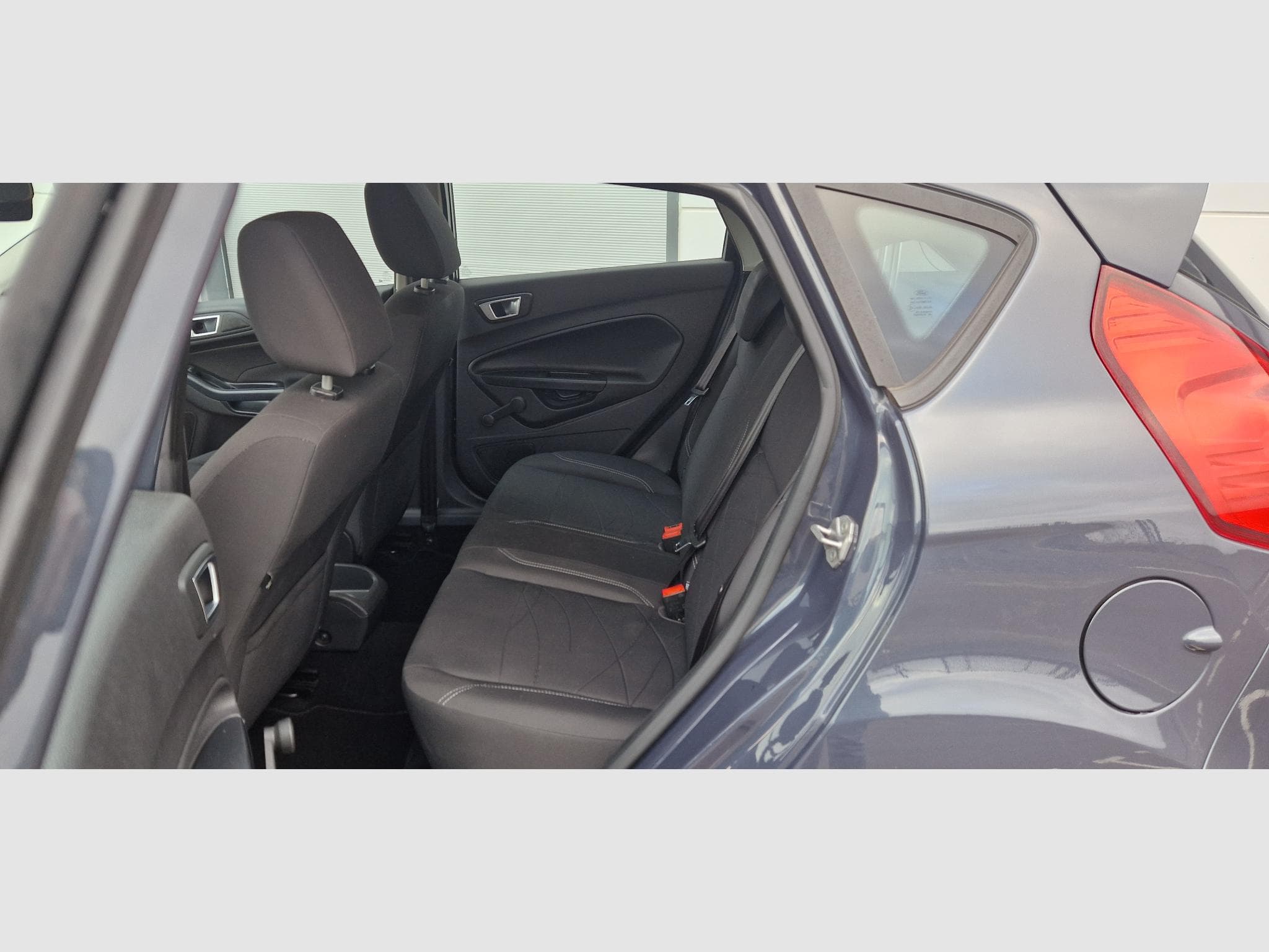 Ford Fiesta VII ph.2 1.6 tdci 95ch (2014) - Photo 10