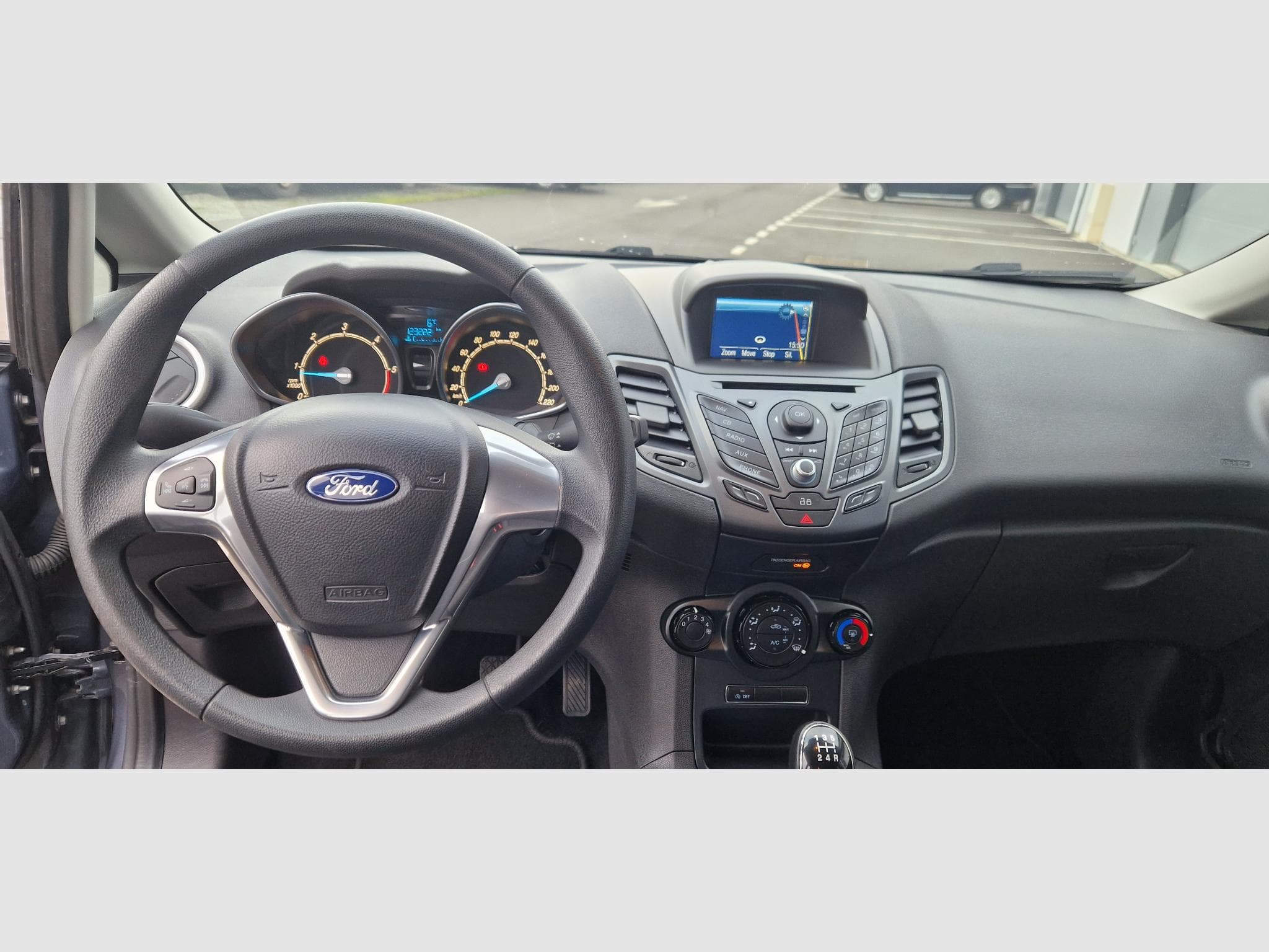 Ford Fiesta VII ph.2 1.6 tdci 95ch (2014) - Photo 14