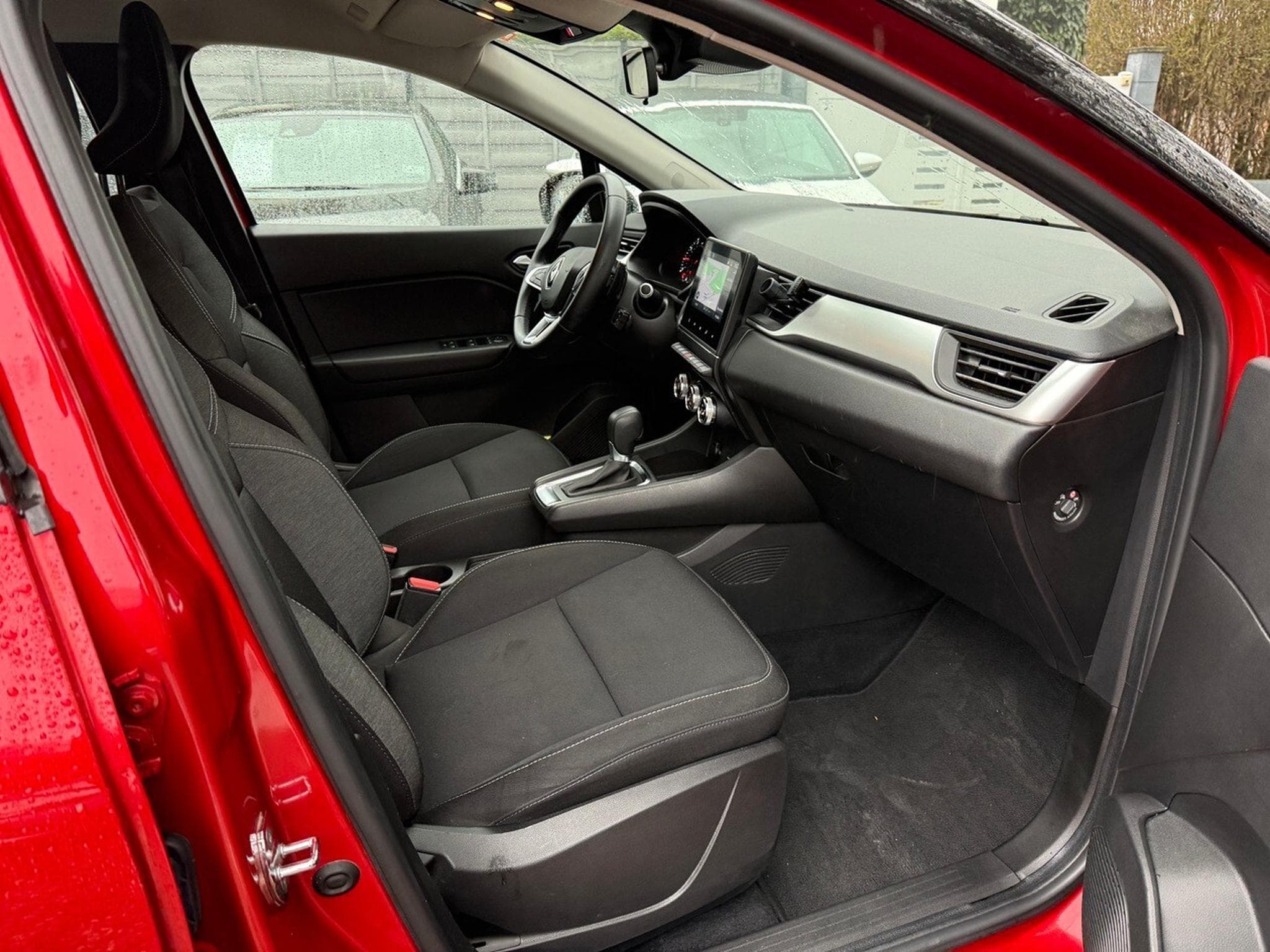 Renault Captur 1.3 TCE Mild Hybride 140 cv (2021) - Photo 7