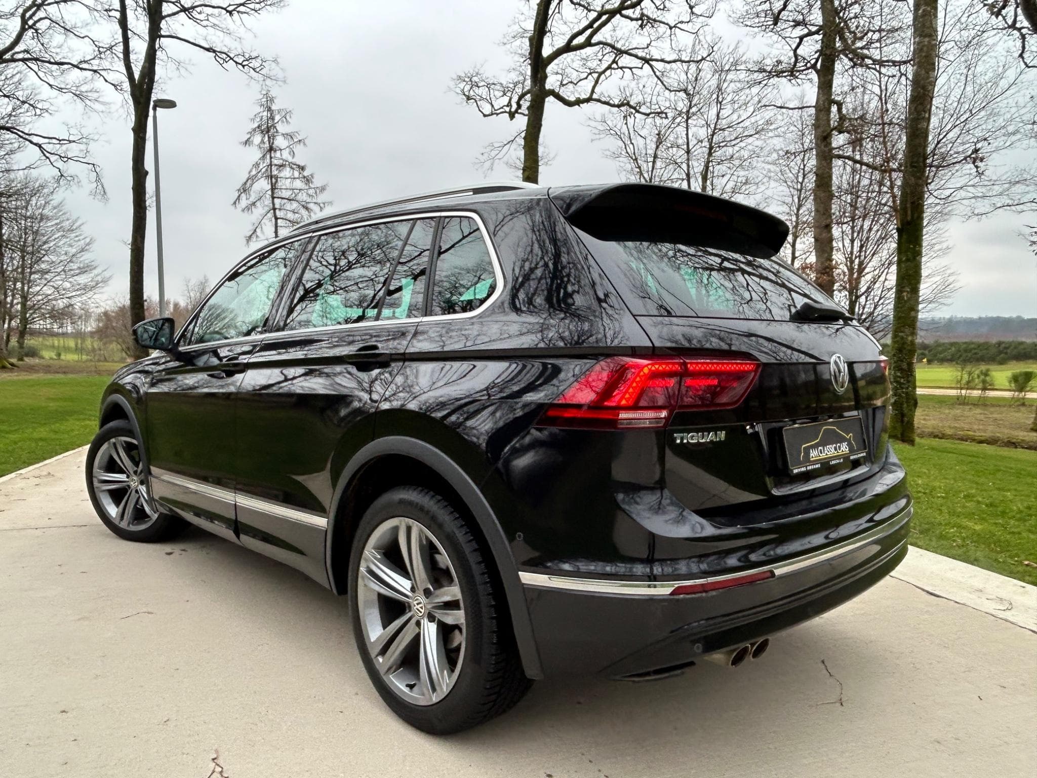 VW Tiguan 2.0 R Line DSG / 140 kw / Full options (2019) - Photo 4