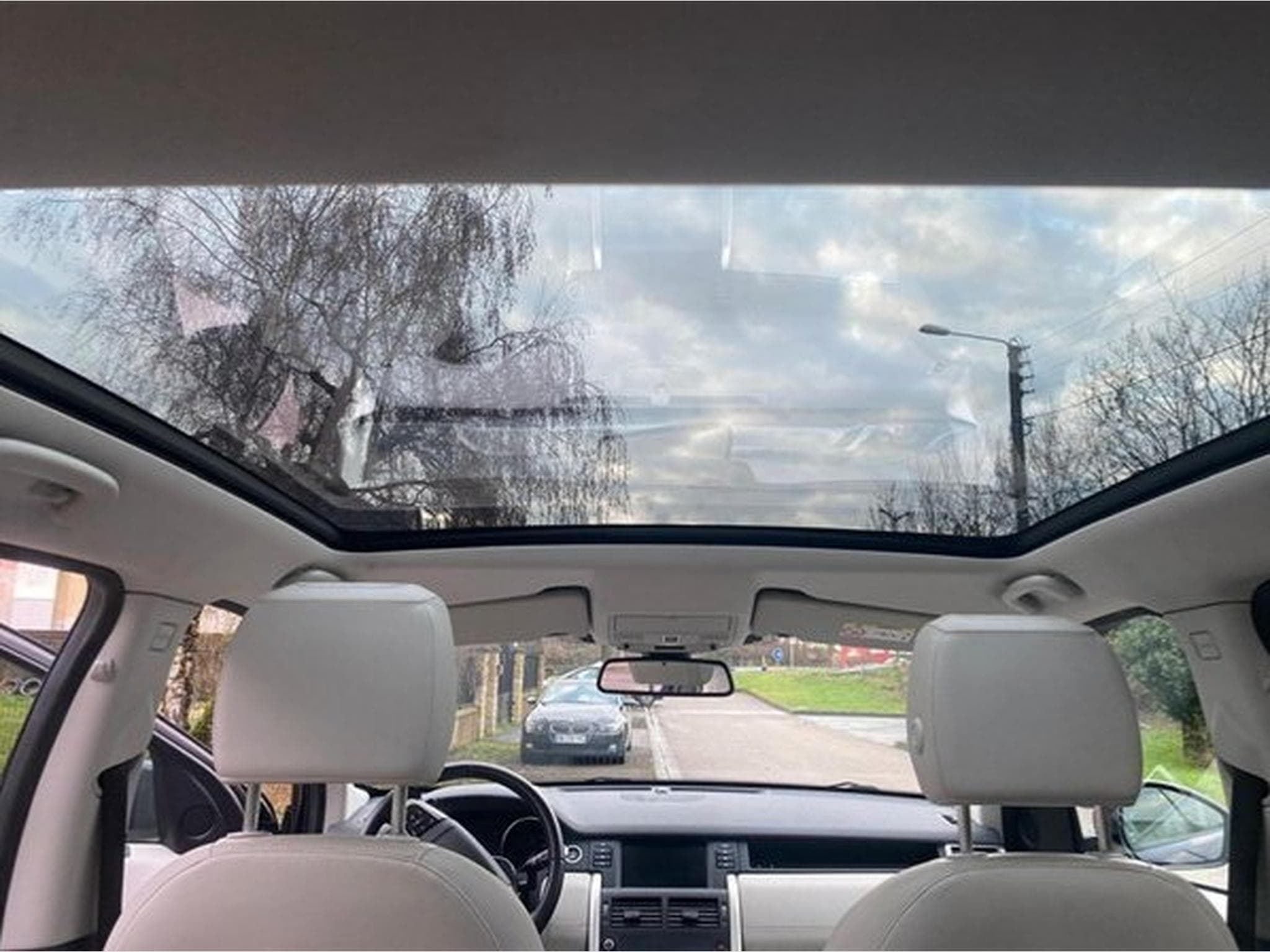 Land-Rover Discovery Sport 180 CH - HSE Luxury - Full options (2017) - Photo 3