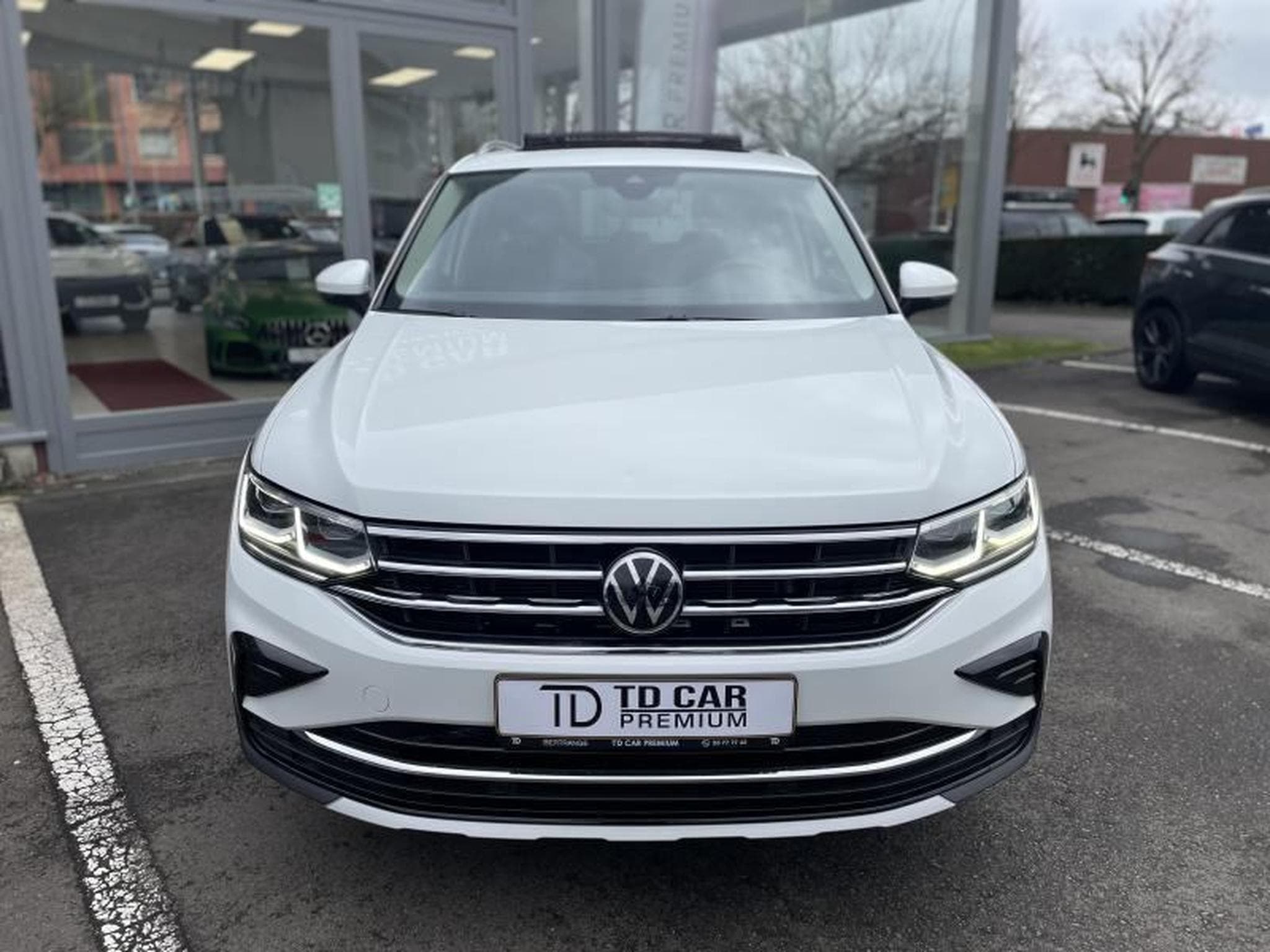 VW Tiguan Elegance 2.0 Tdi 150 DSG Toit Ouvrant (2023) - Photo 2