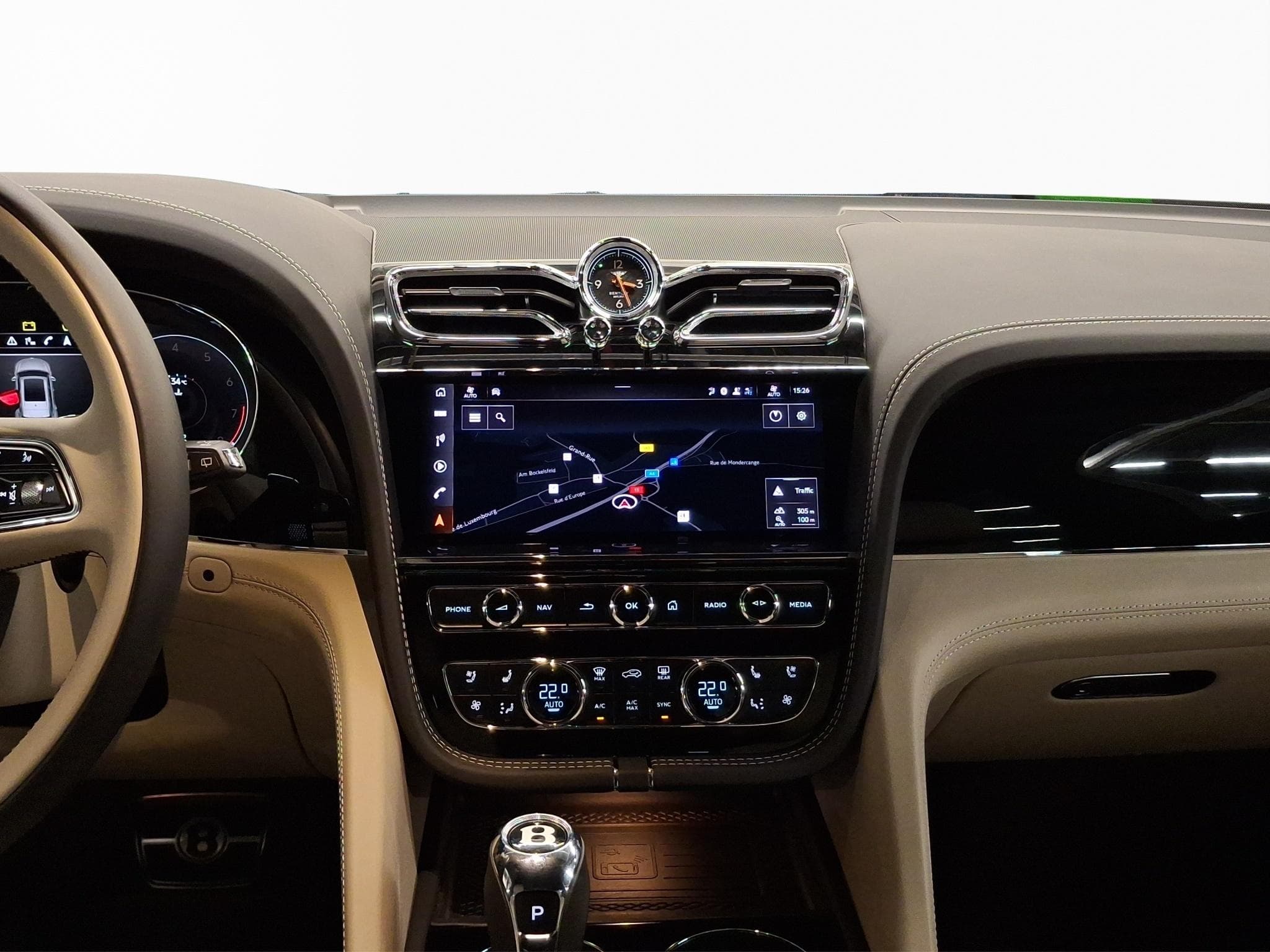 Bentley Bentayga V8 Azure (2023) - Photo 8