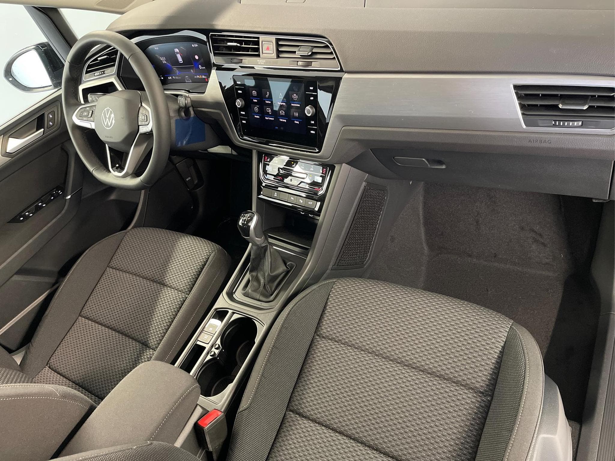 VW Touran Comfortline (2026) - Photo 12