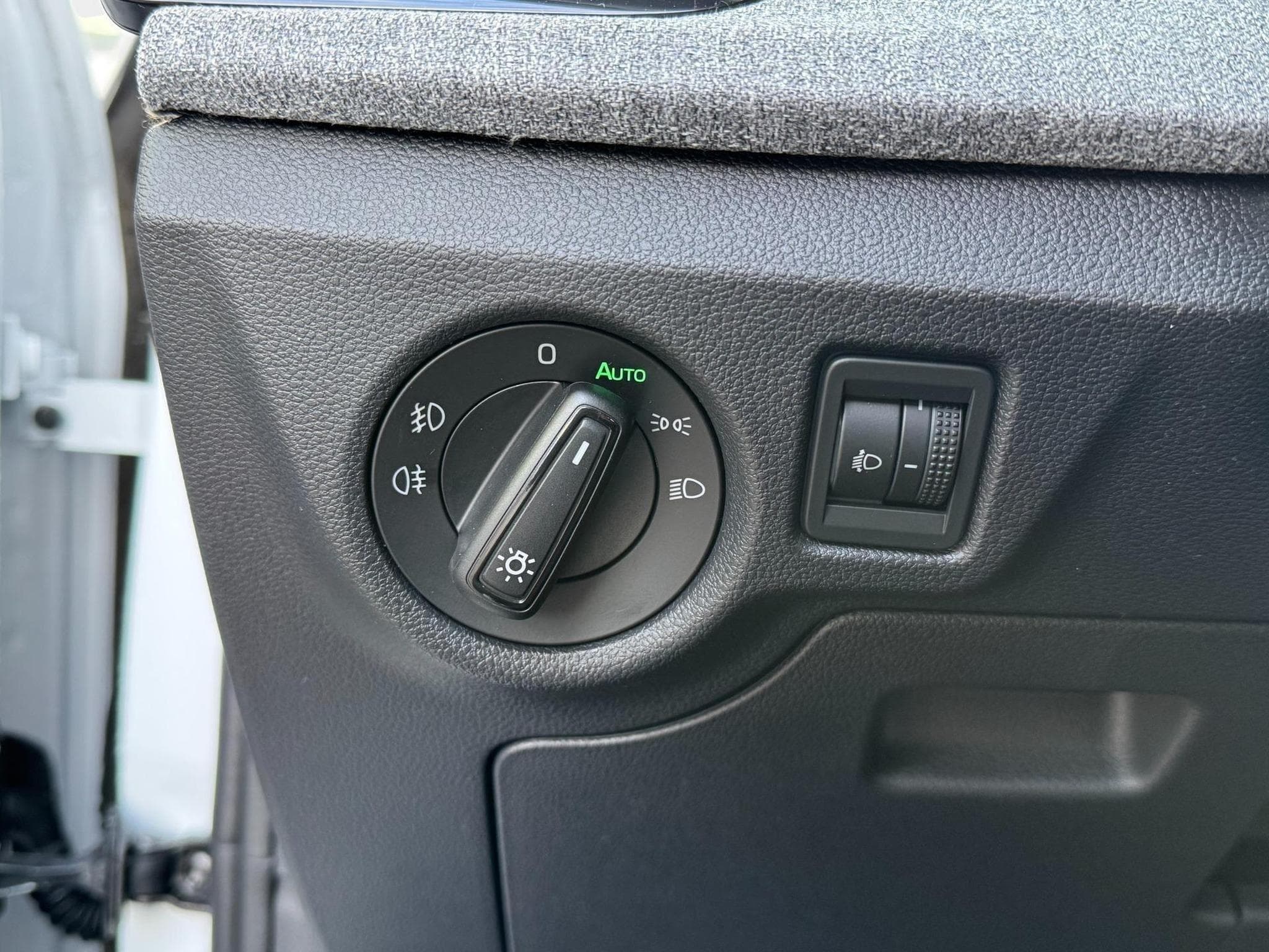 Skoda Scala 1,0 TSI DSG (2026) - Photo 23