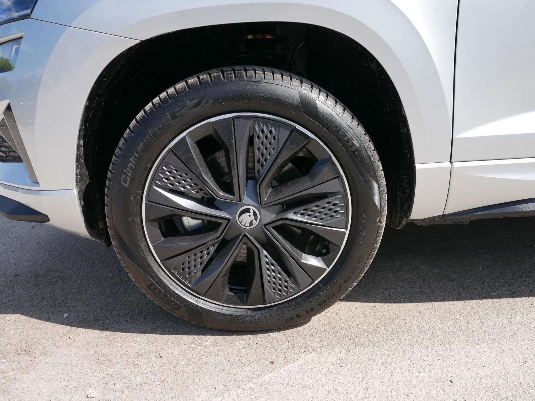 Skoda Karoq Sportline 2.0 TSI 4x4 DSG (2026) - Photo 2