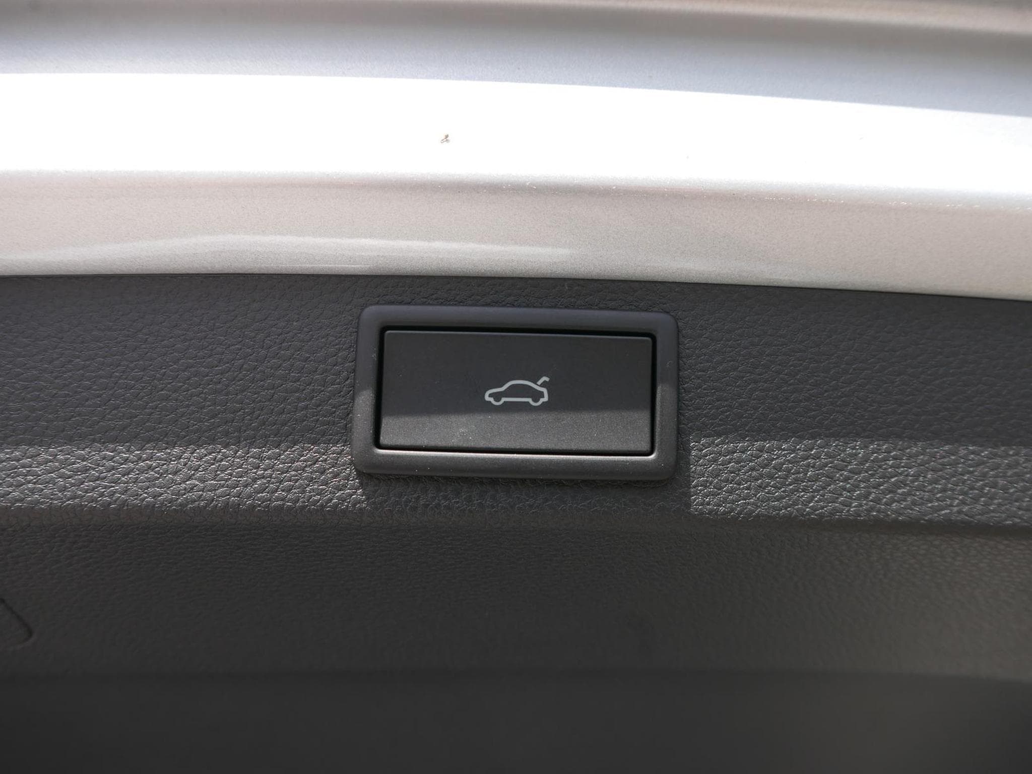 Skoda Karoq Sportline 2.0 TSI 4x4 DSG (2026) - Photo 6