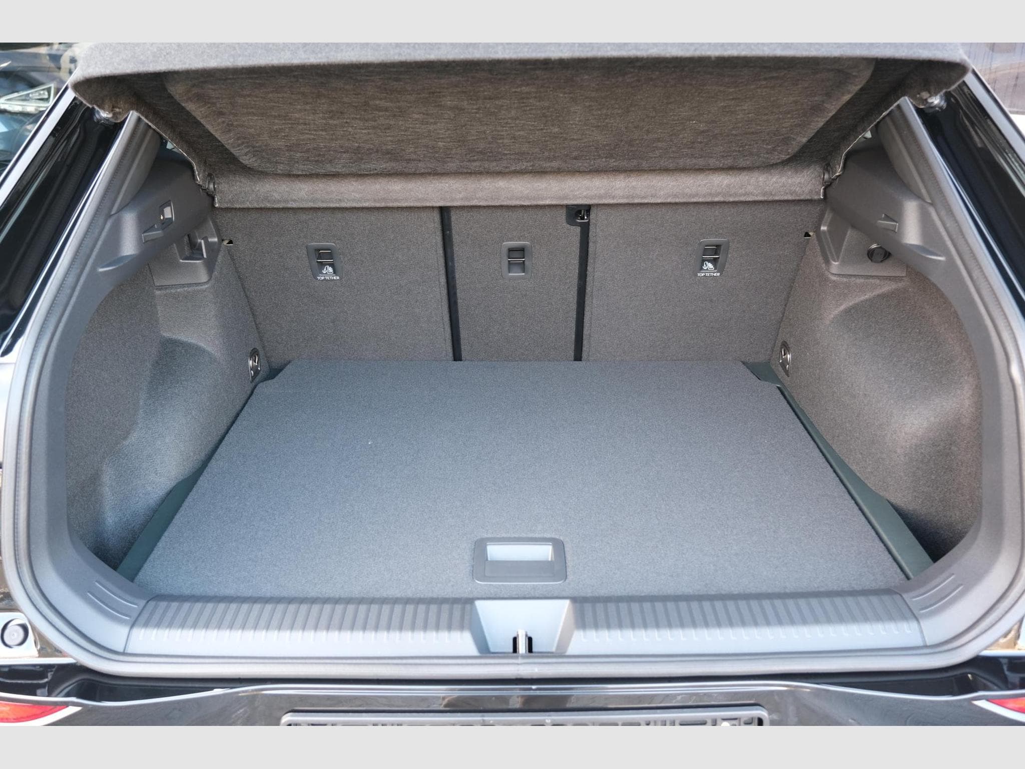 VW T-Roc 1.5 eTSI DSG (2026) - Photo 9