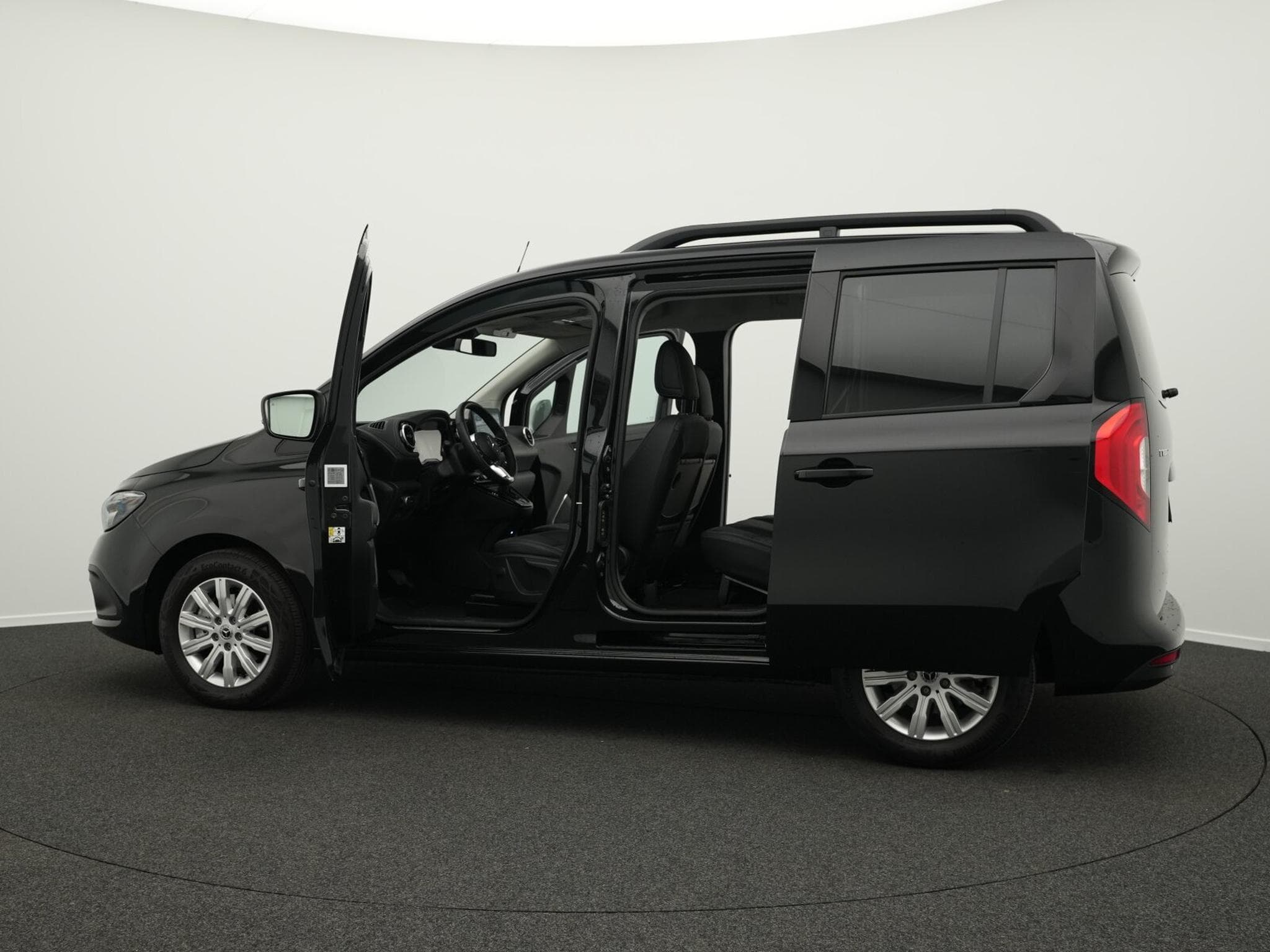 Mercedes T T180d Edition (2025) - Photo 14