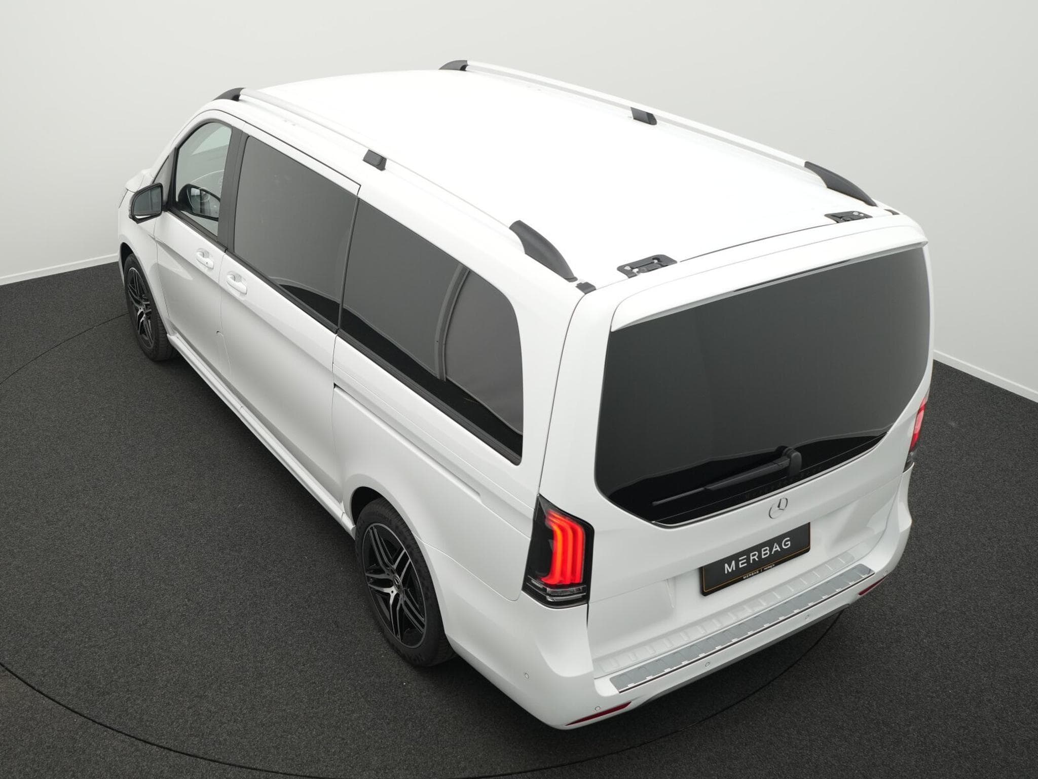 Mercedes V d 4MATIC Avantgarde lang (2024) - Photo 11