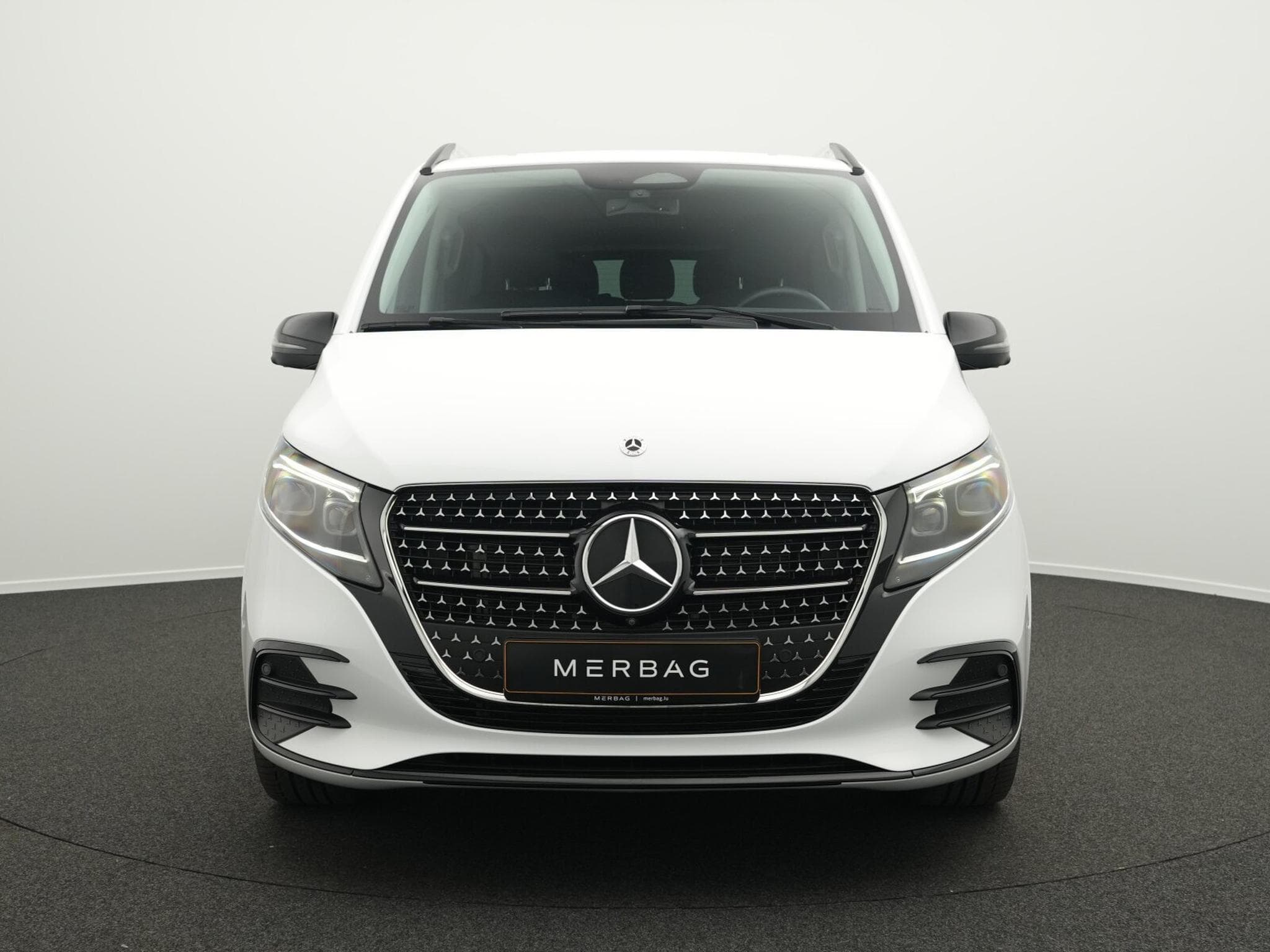 Mercedes V d 4MATIC Avantgarde lang (2024) - Photo 2