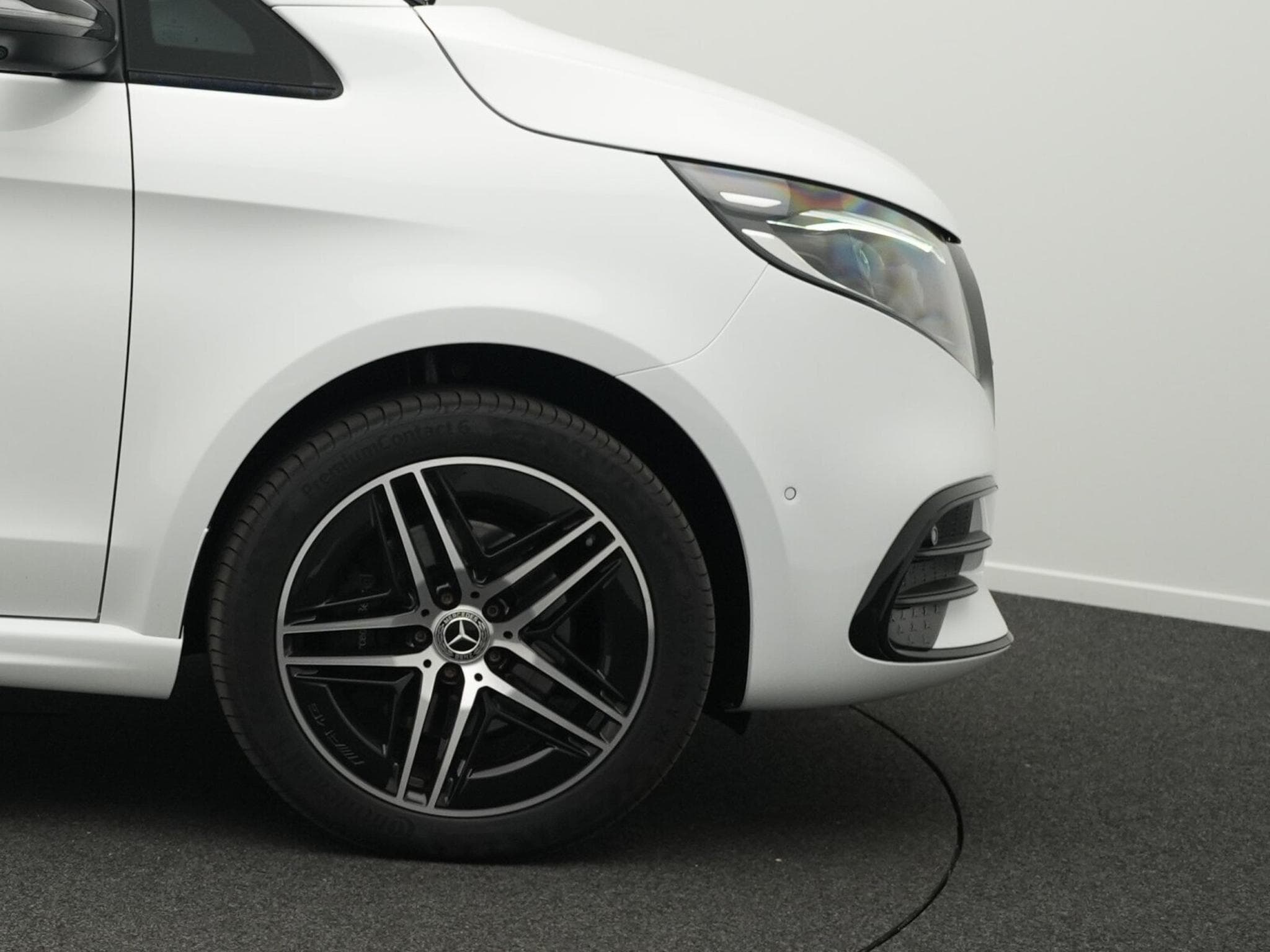 Mercedes V d 4MATIC Avantgarde lang (2024) - Photo 6