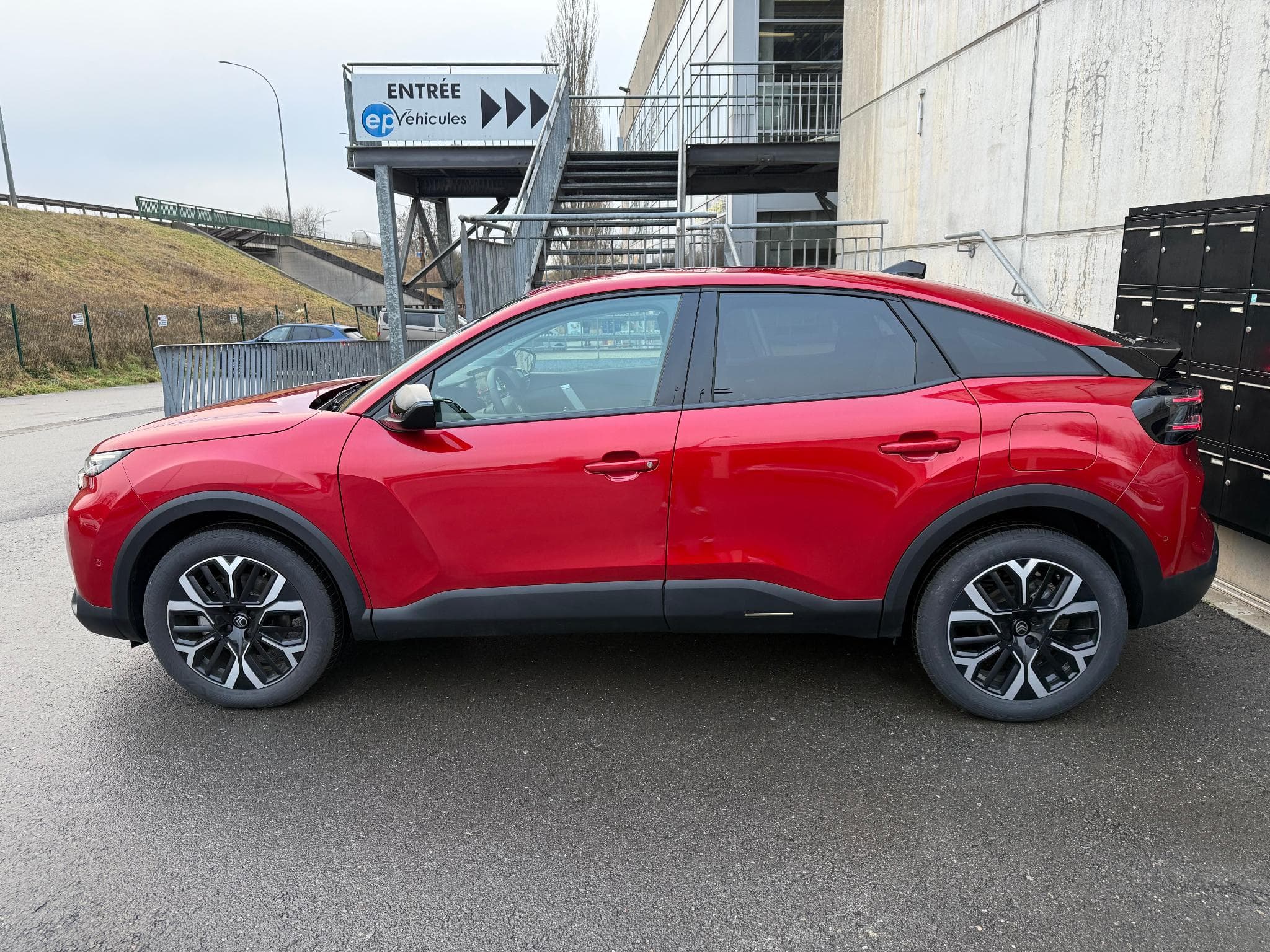 Citroën C4 1.2 HYBRID 145 E-DCS6 MAX (2025) - Photo 2