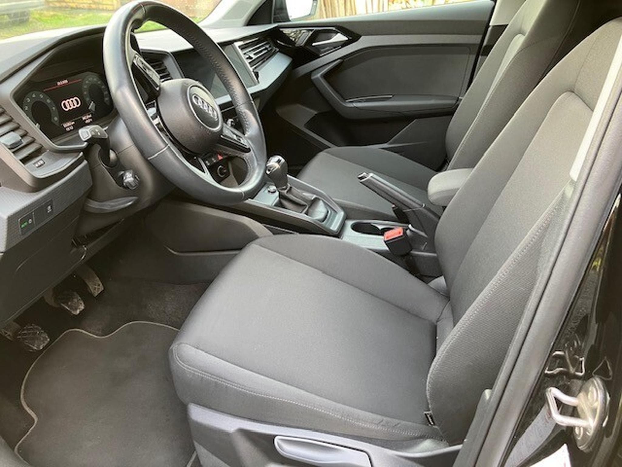 Audi A1 Sportback 30 TFSI (2019) - Photo 12