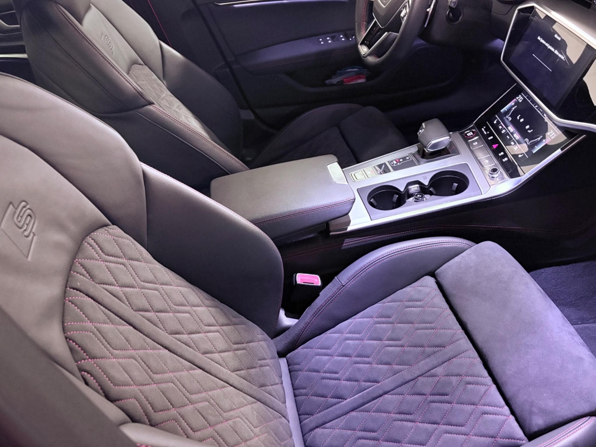 Audi S6 (2025) - Photo 7