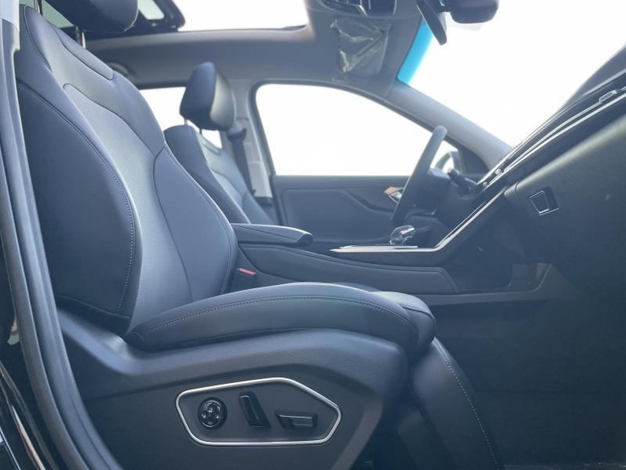 Baic X75 1.5 Turbo Auto Neuve (2027) - Photo 4