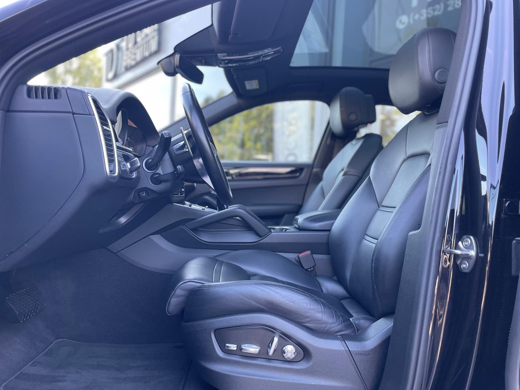 Porsche Cayenne E-Hybrid Coupé (2019) - Photo 6