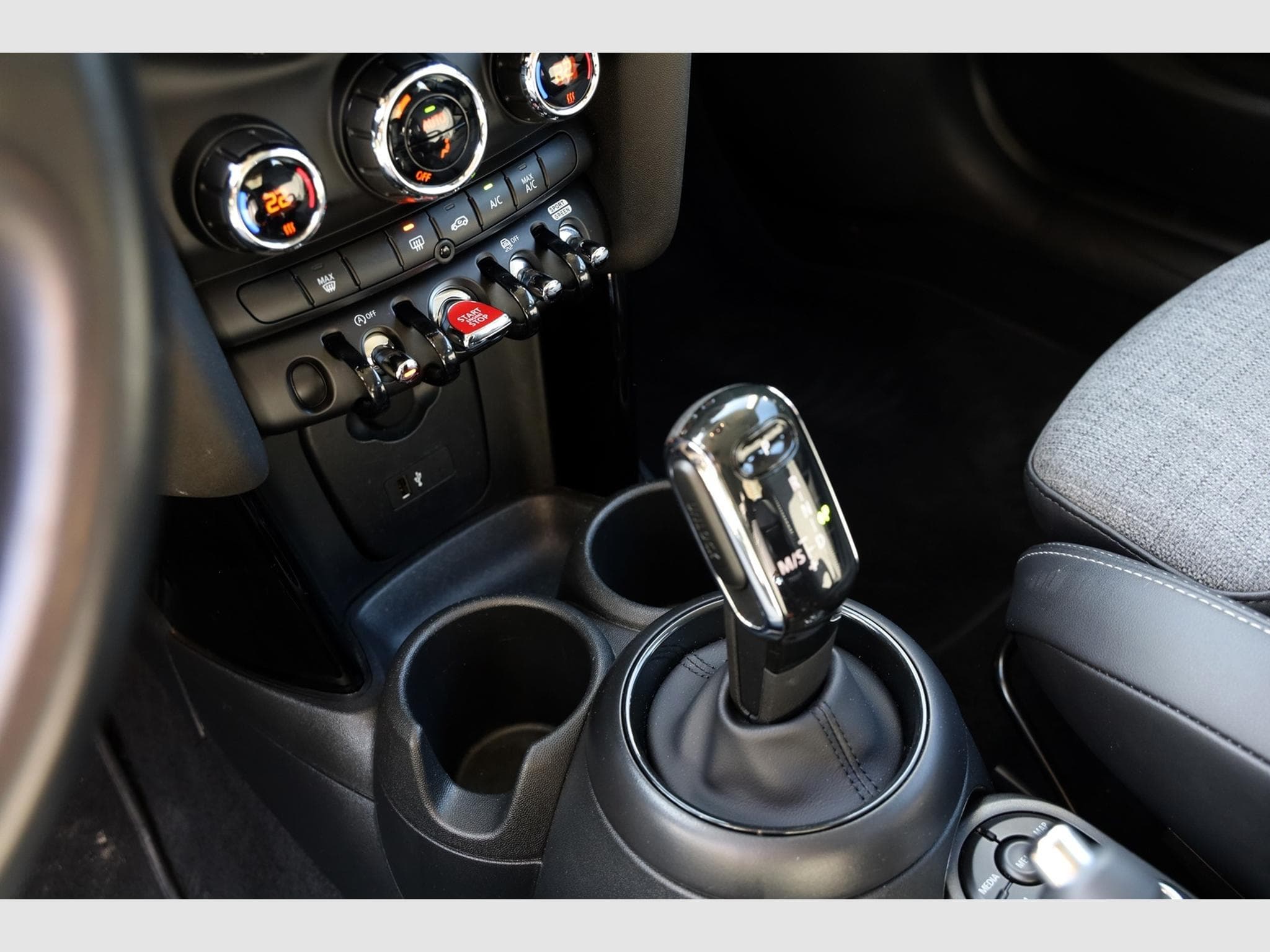 Mini Cooper 136cv Steptronic (2022) - Photo 12