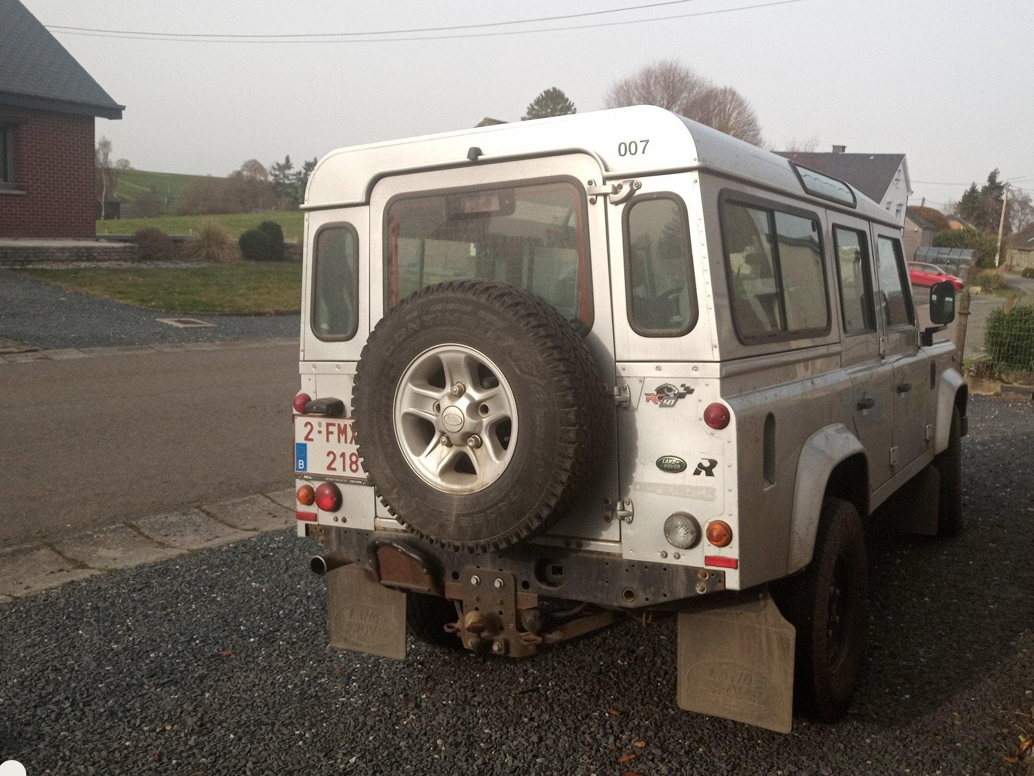 Land-Rover Defender (2013) - Photo 3