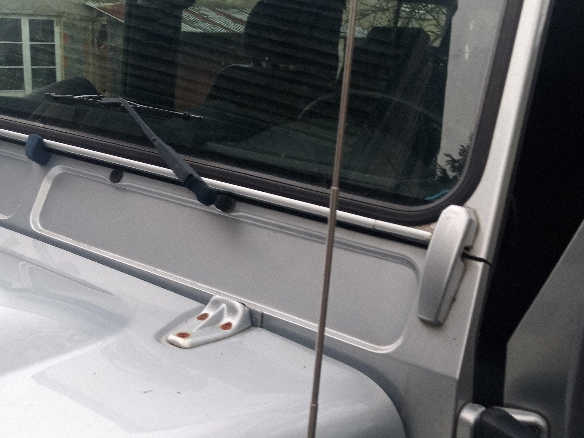 Land-Rover Defender (2013) - Photo 5