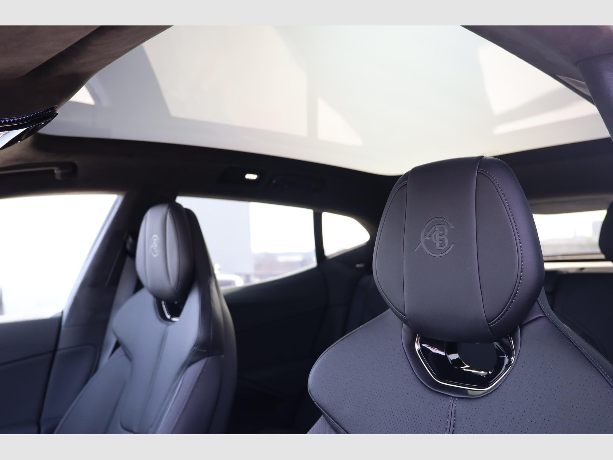 Lotus Eletre GT SE (2026) - Photo 14