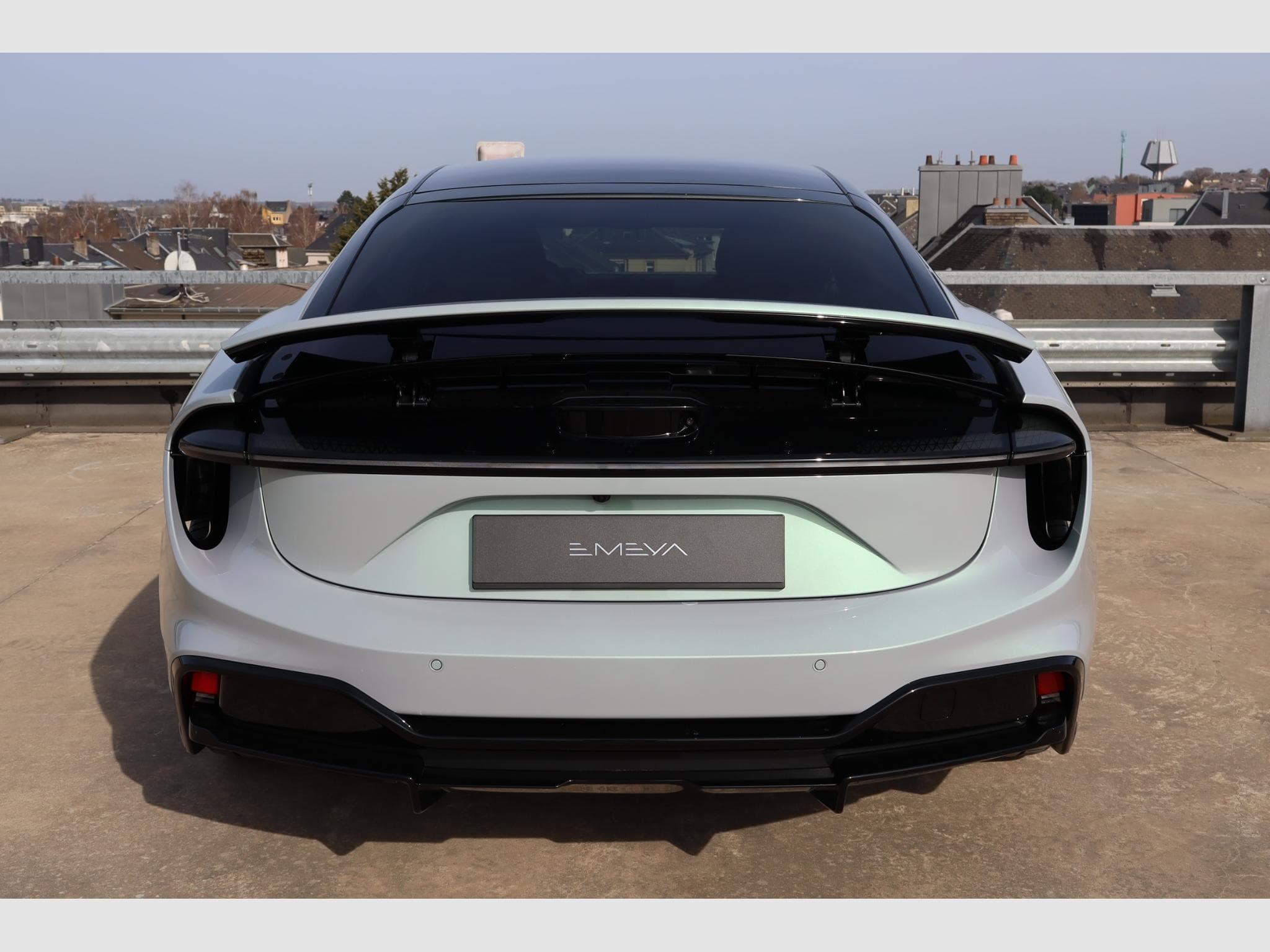 Lotus Emeya s (2024) - Photo 6