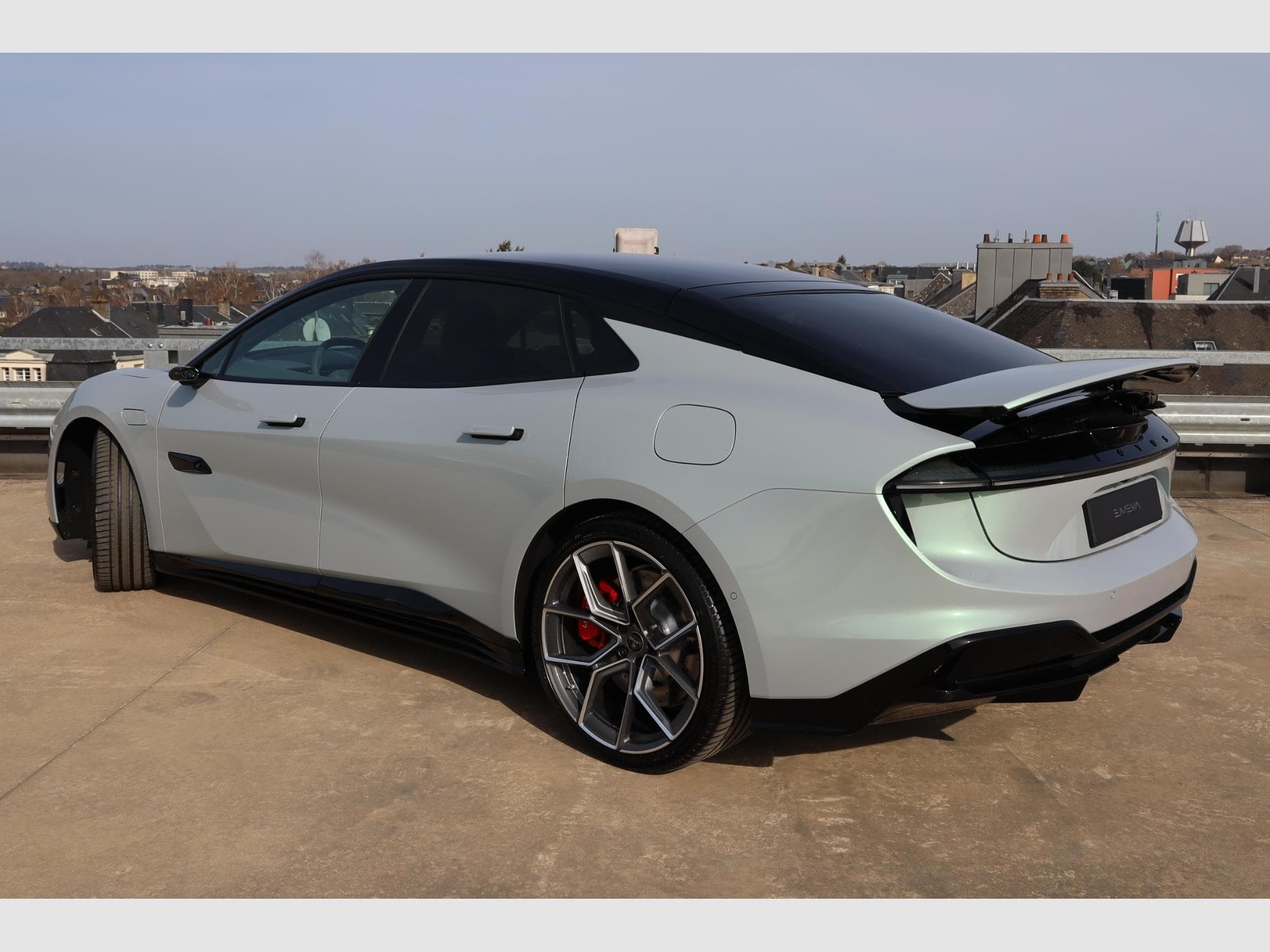 Lotus Emeya s (2024) - Photo 4