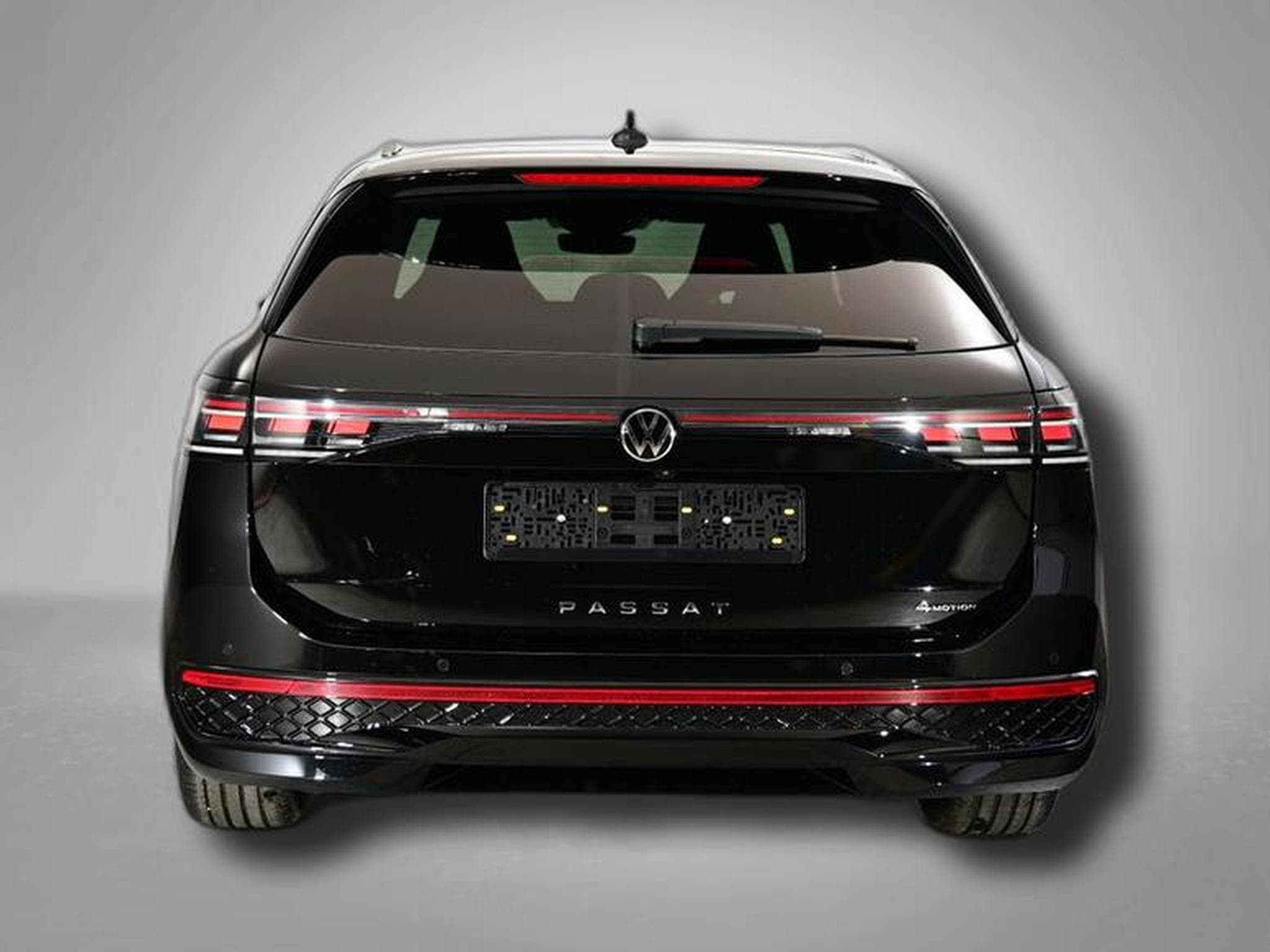 VW Passat Variant R-Line 2.0 TSI 7-Gang-DSG 4x4 (2026) - Photo 4