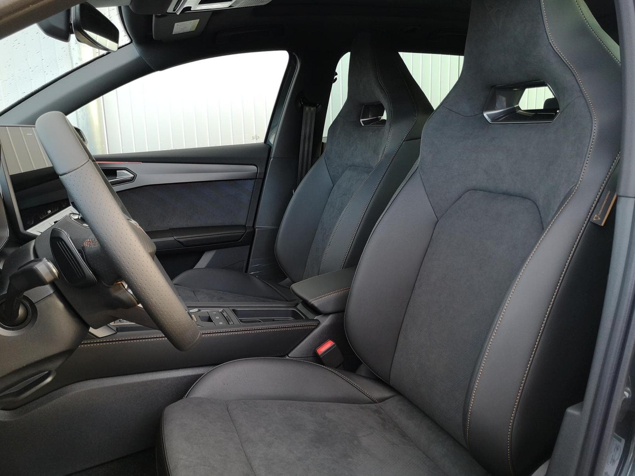 Cupra Leon 2.0 TSI 245 kW 4Drive VZ (2025) - Photo 8