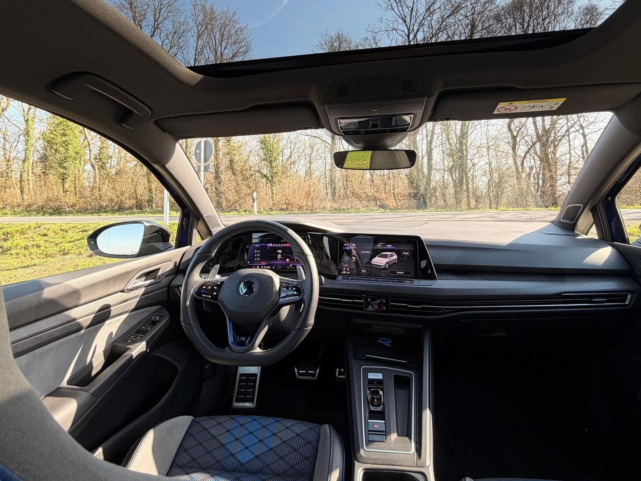 VW Golf 8 R 4Motion (2022) - Photo 4