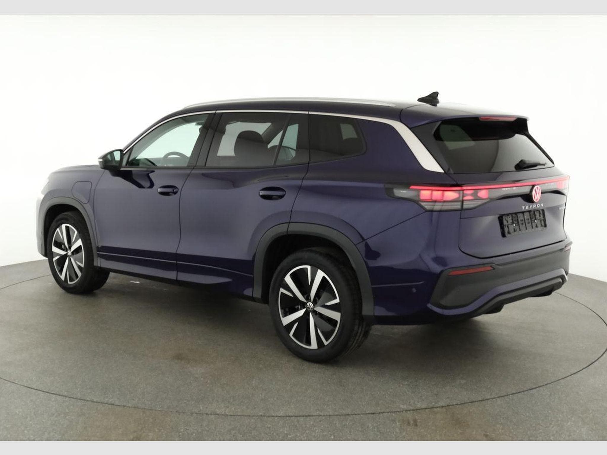VW Tayron 1.5 TSI eHybrid 150 kW Life (2025) - Photo 3